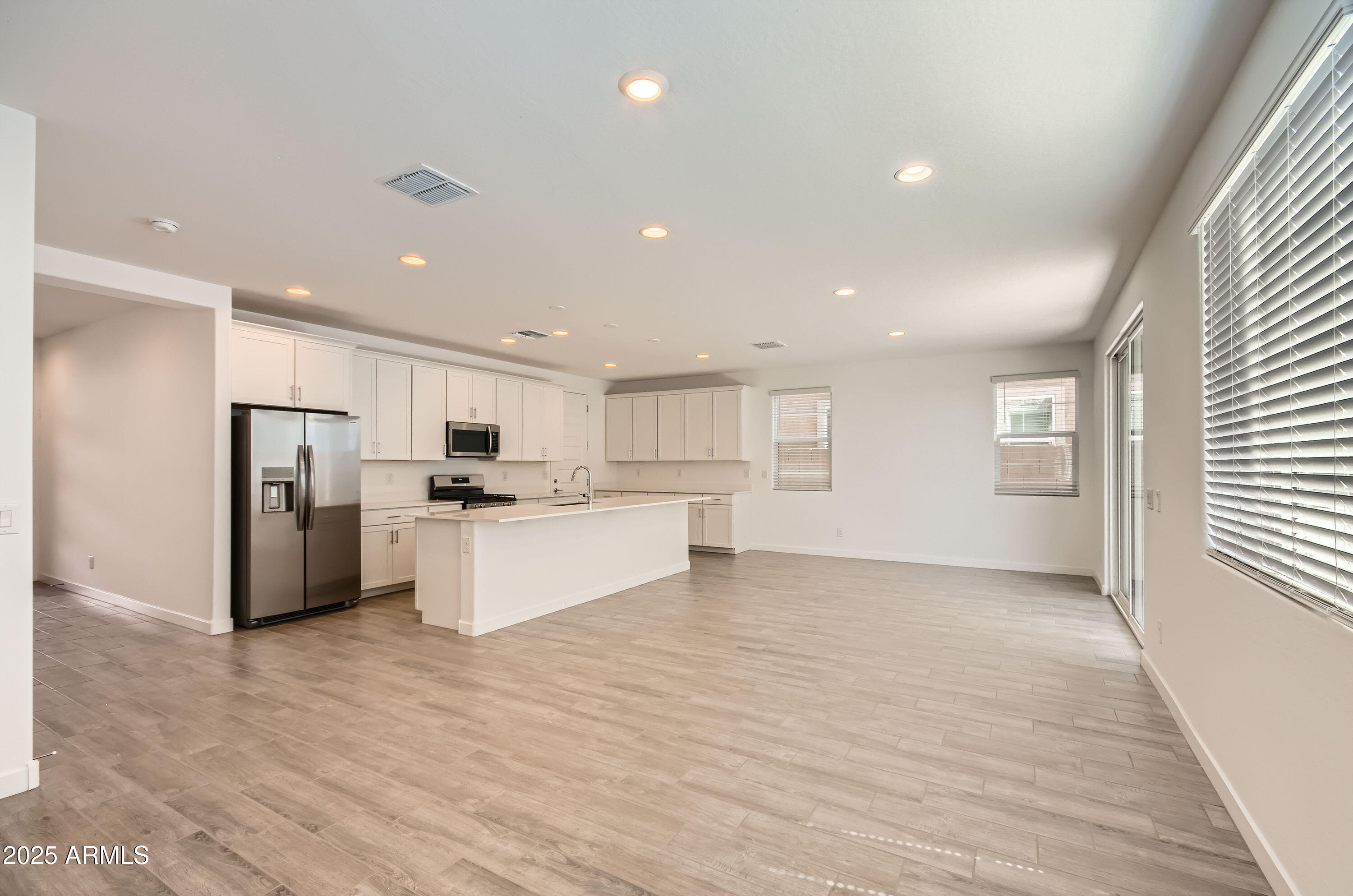 10209 E URSULA Avenue