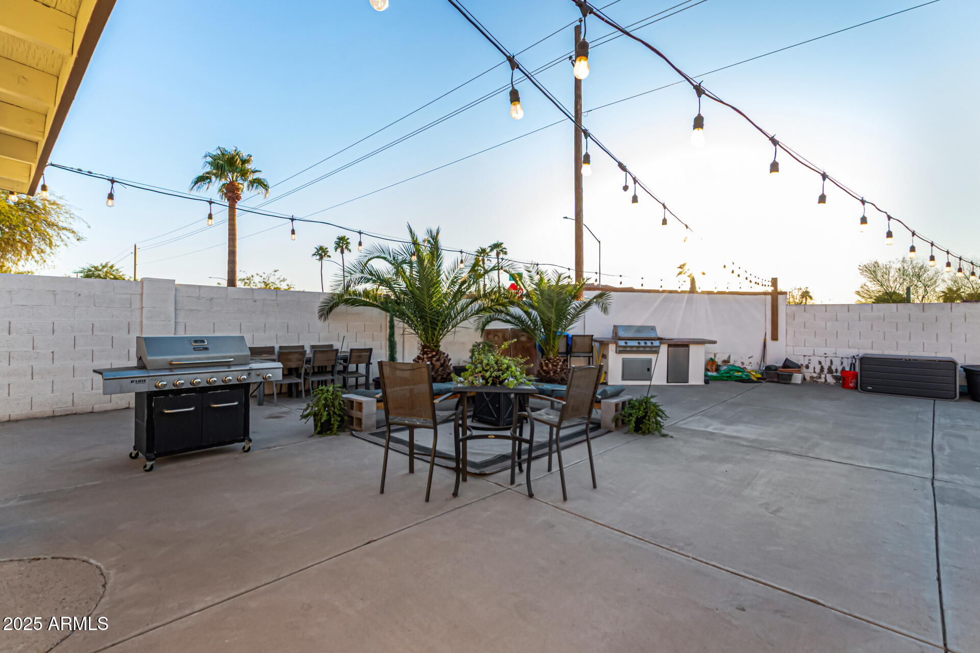 2646 N ROBIN Lane