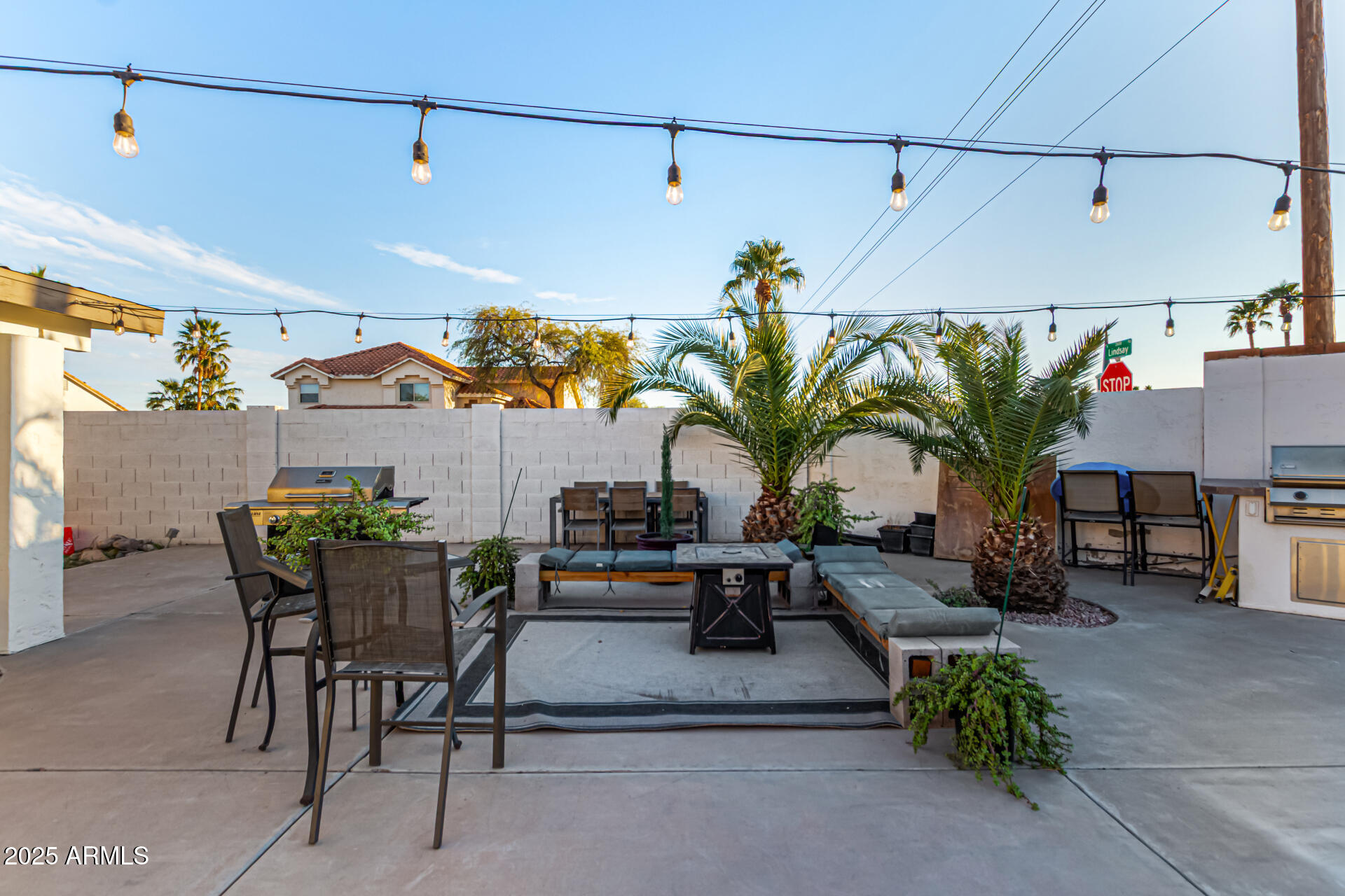 2646 N ROBIN Lane