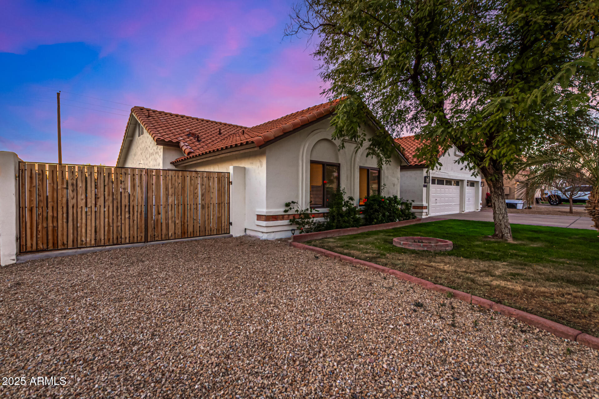 2646 N ROBIN Lane