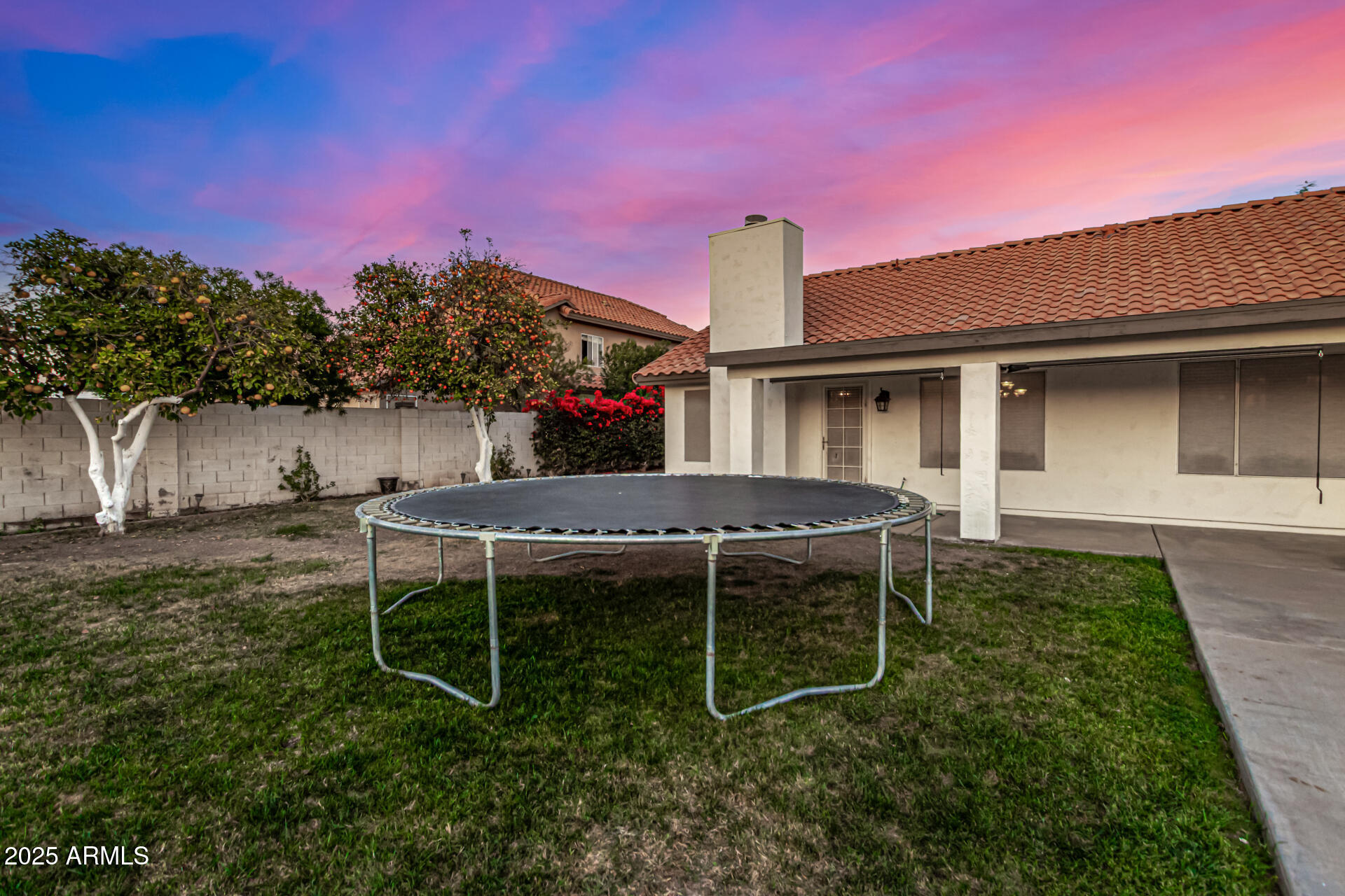 2646 N ROBIN Lane