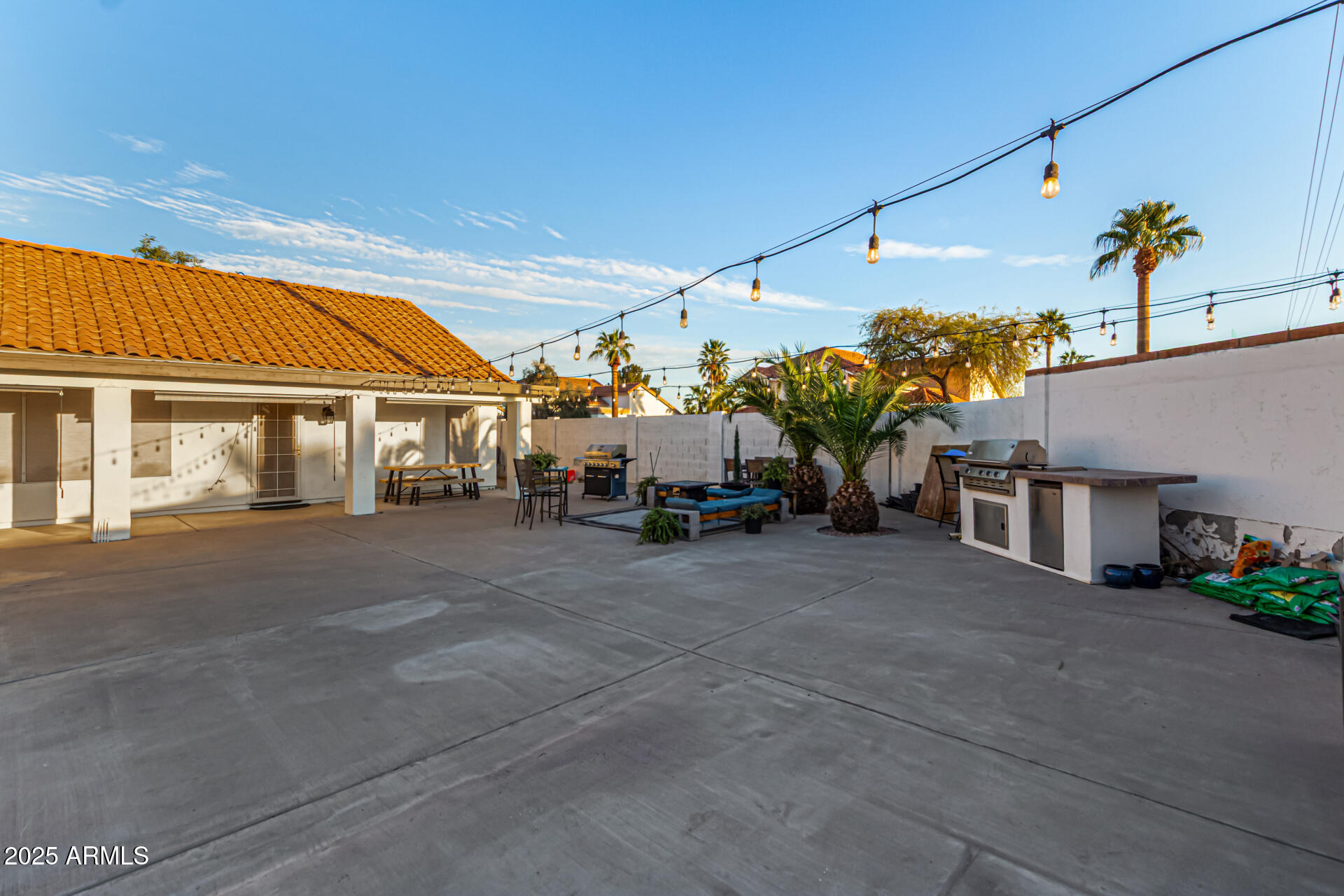 2646 N ROBIN Lane
