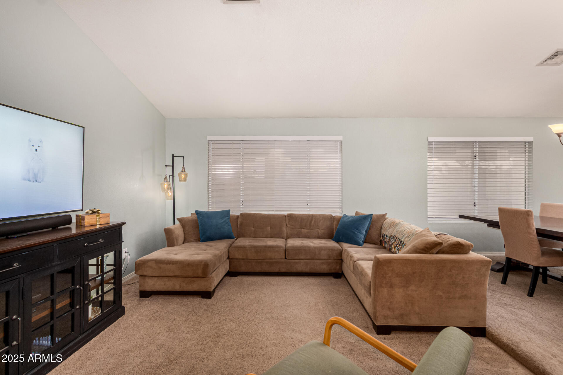 2646 N ROBIN Lane