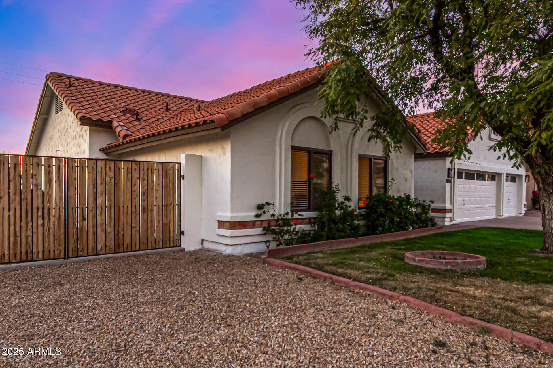 2646 N ROBIN Lane
