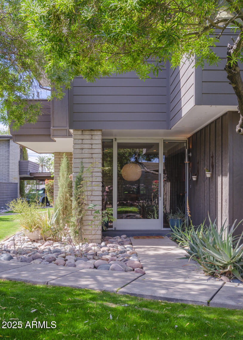 1711 E MISSOURI Avenue 3