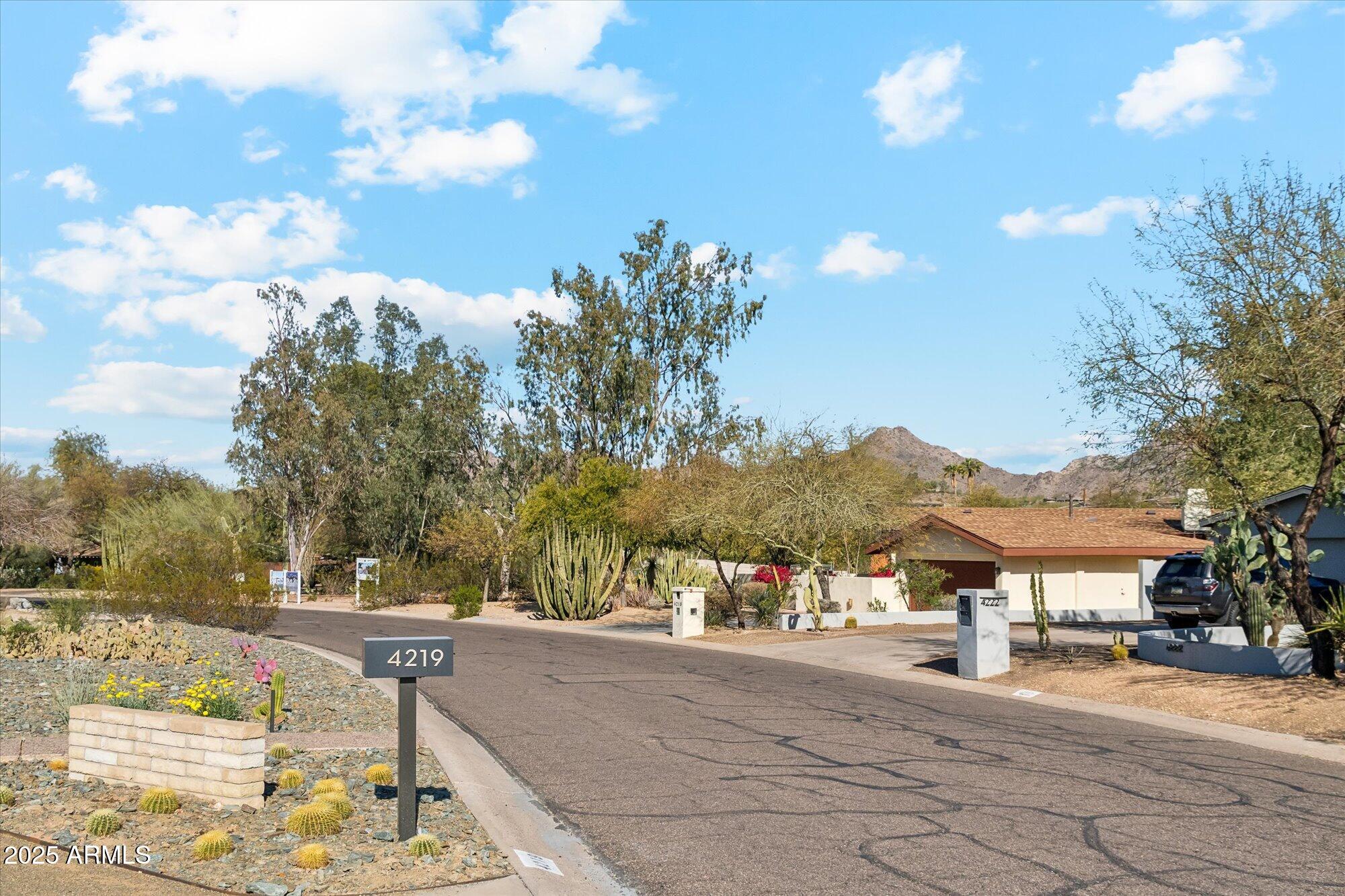 4165 E SAINT JOSEPH Way