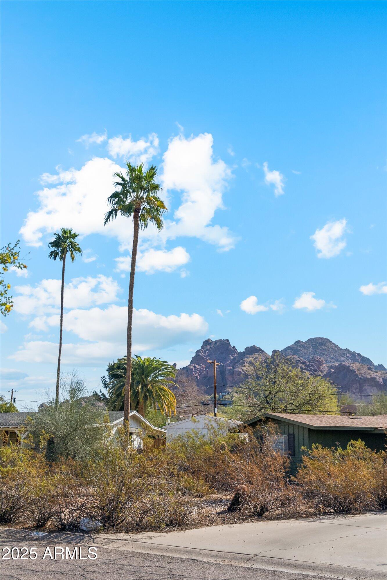 4165 E SAINT JOSEPH Way