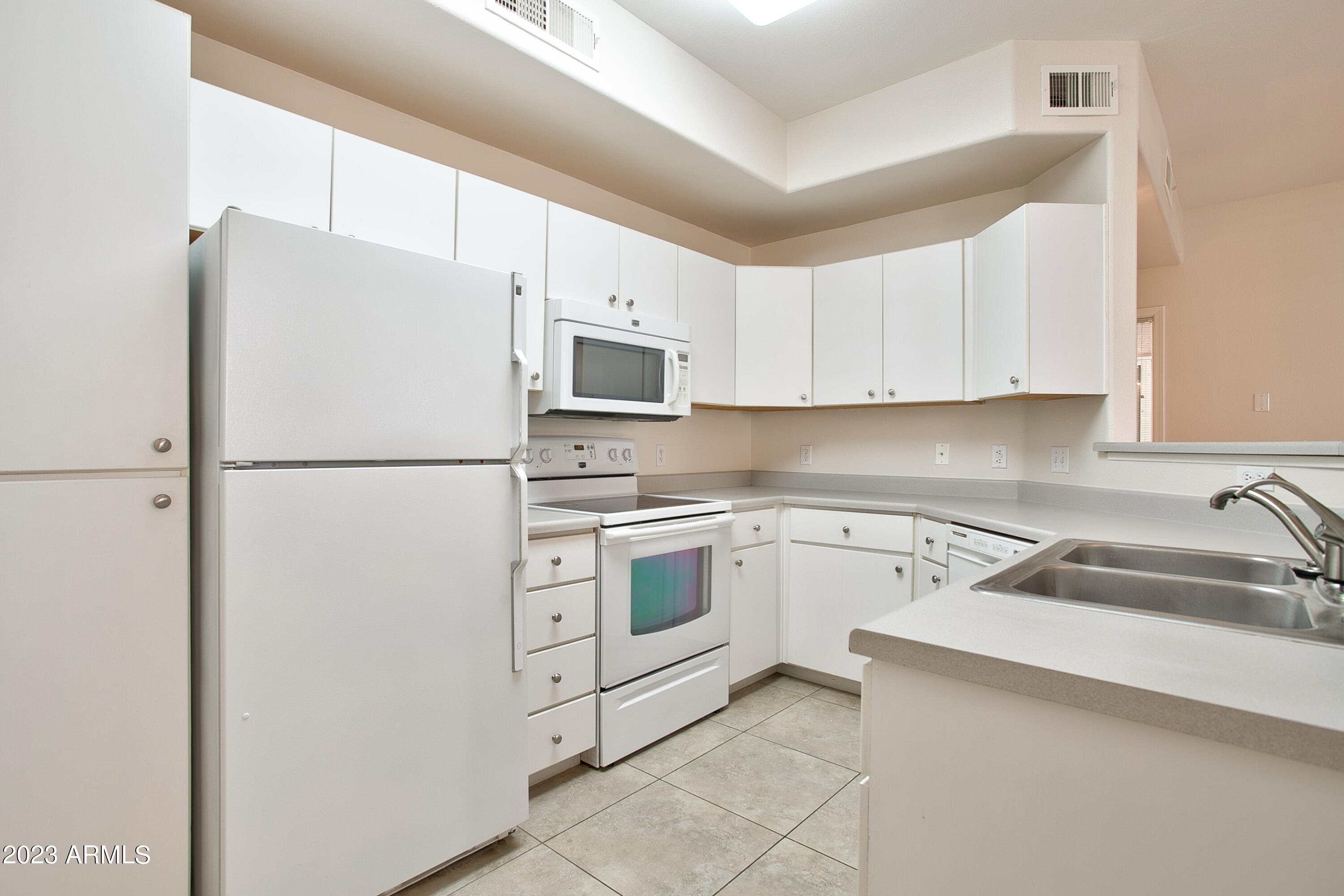 9550 E THUNDERBIRD Road, 120