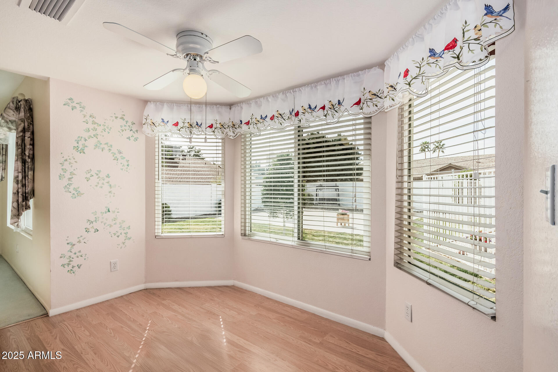 2327 W Rockwell Court