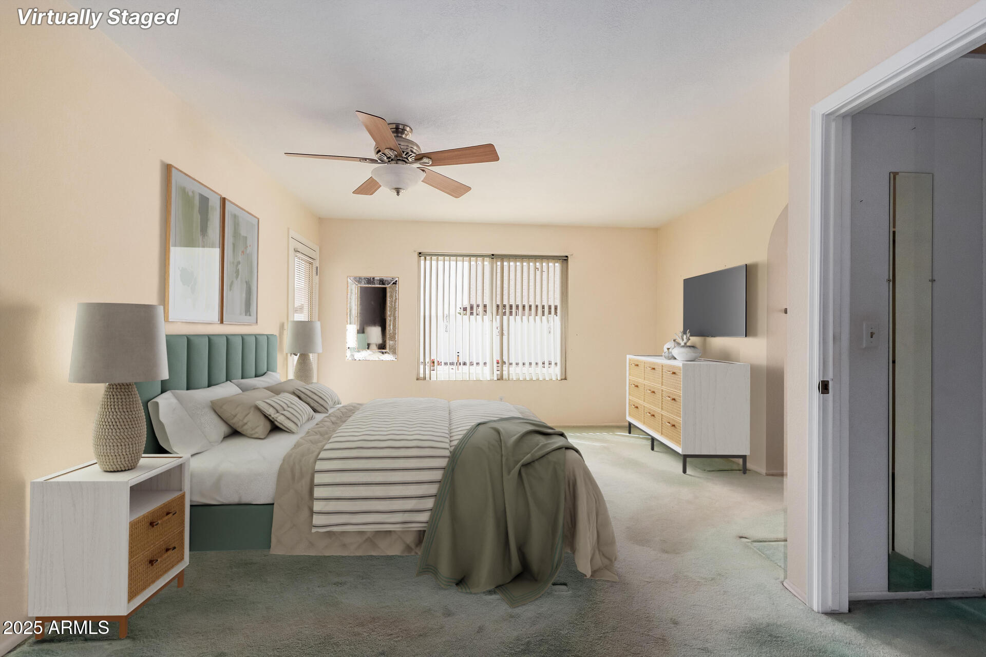 2327 W Rockwell Court