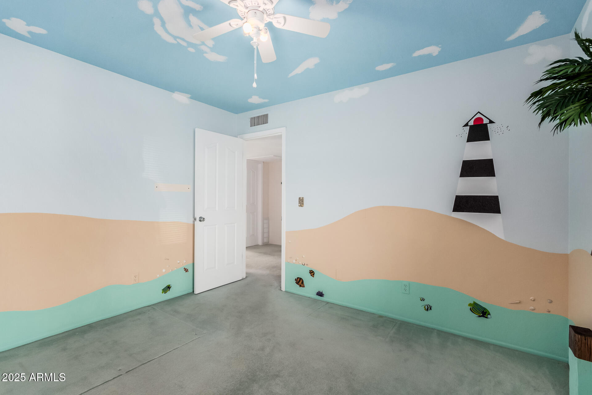 2327 W Rockwell Court