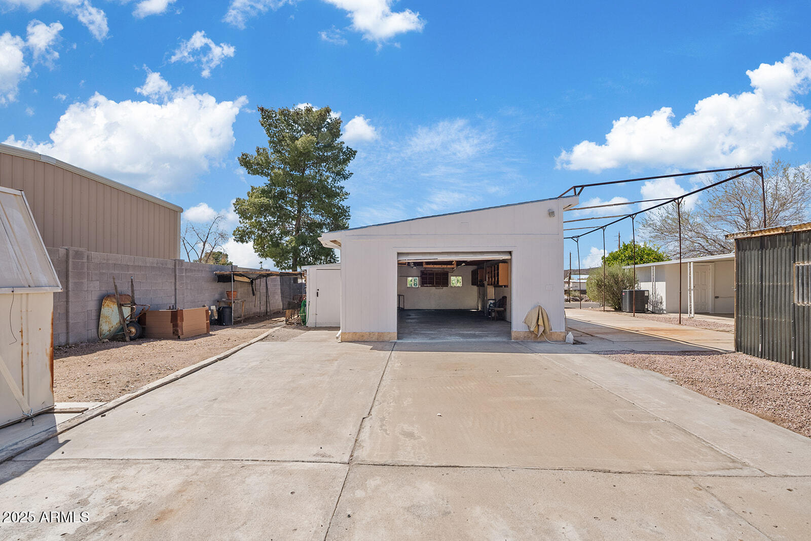 597 E QUEEN VALLEY Drive