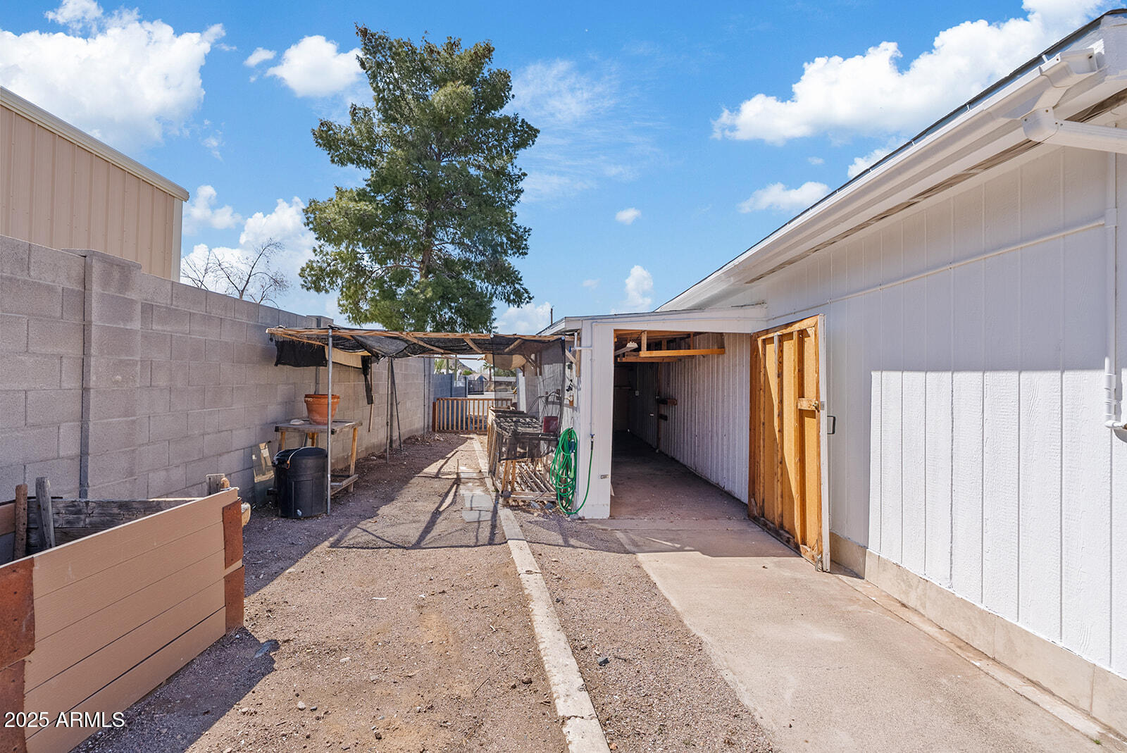 597 E QUEEN VALLEY Drive