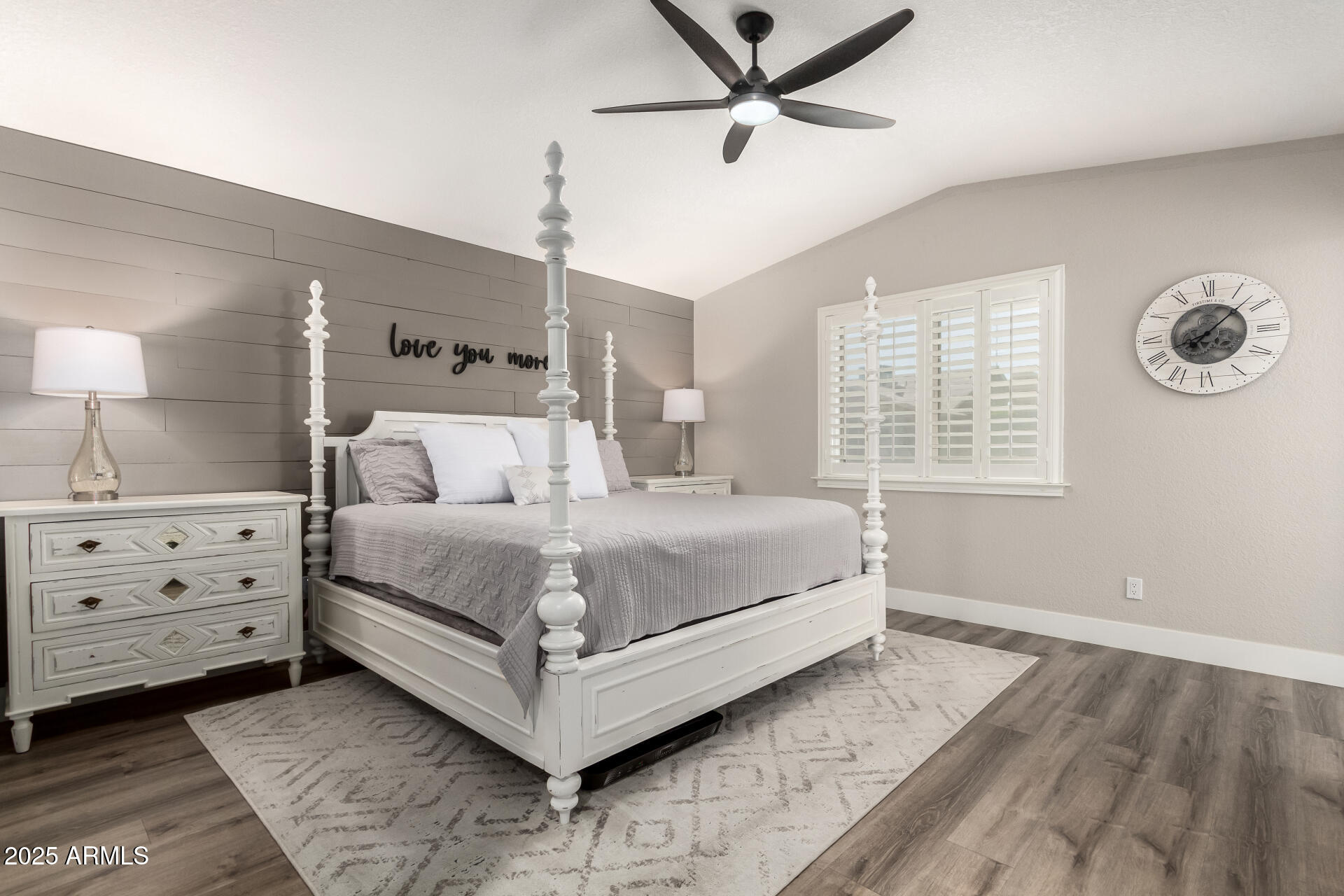 5333 E CATALINA Avenue