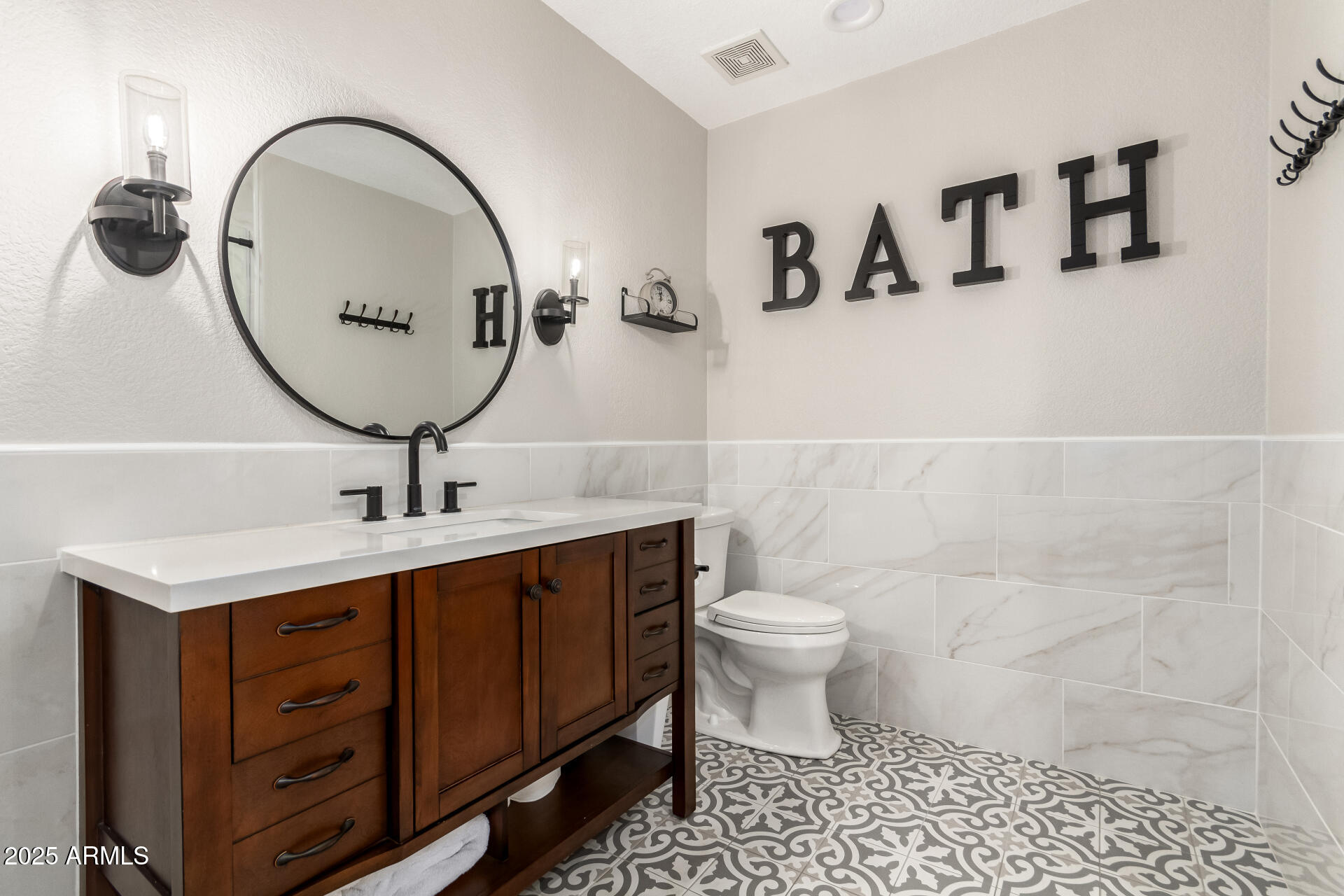 5333 E CATALINA Avenue