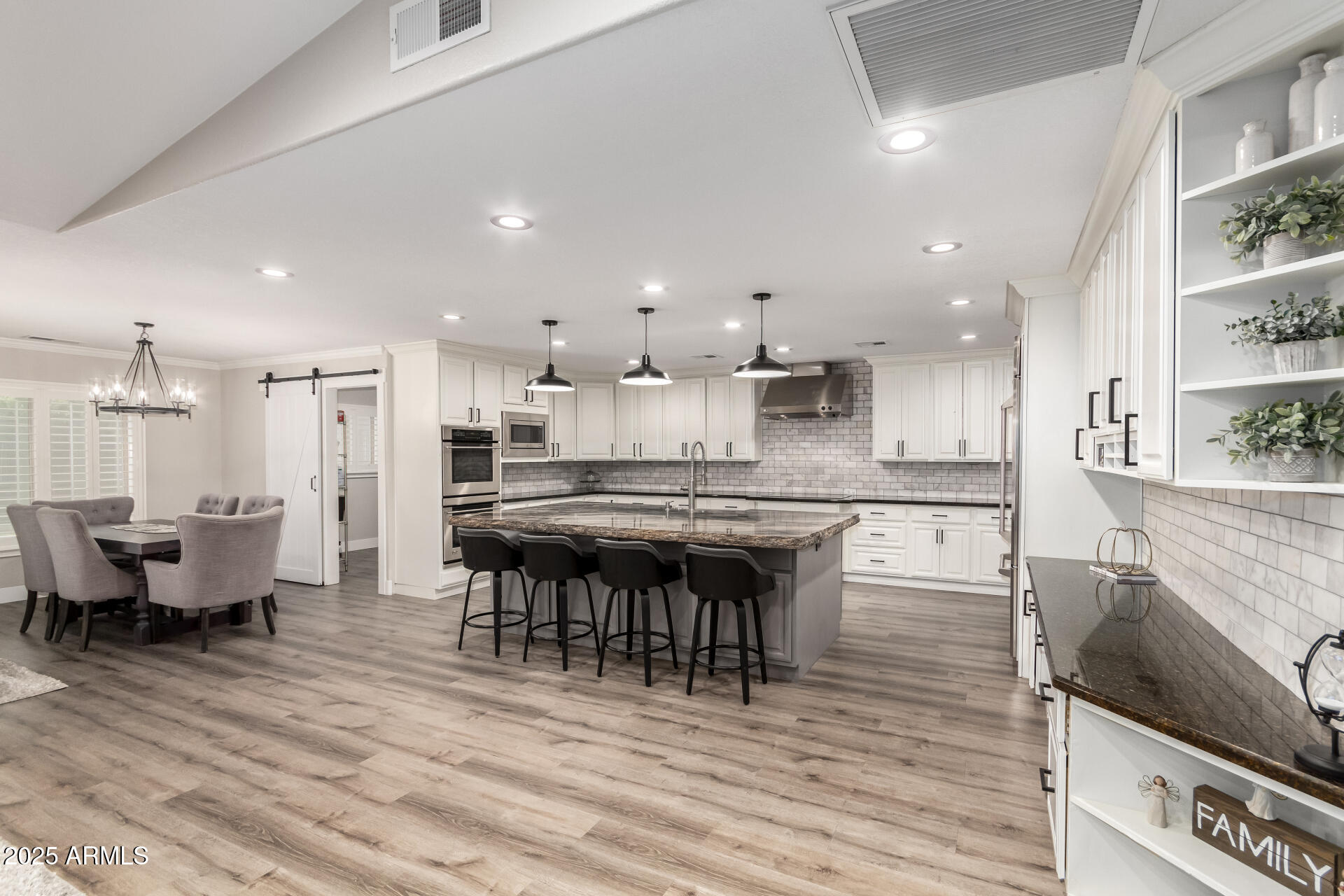 5333 E CATALINA Avenue