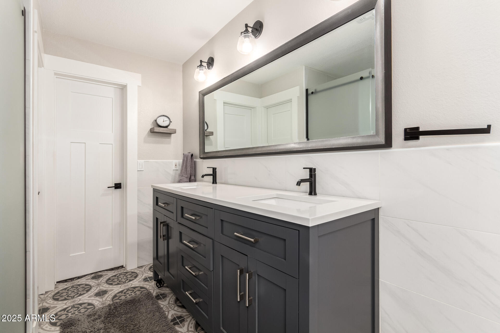 5333 E CATALINA Avenue