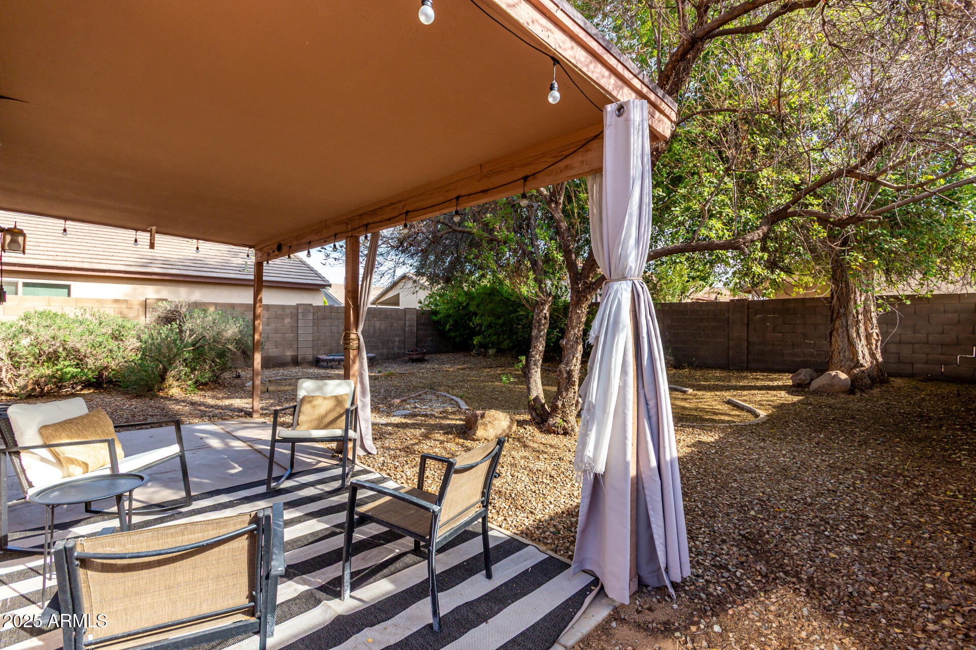 2229 E PINTO Drive