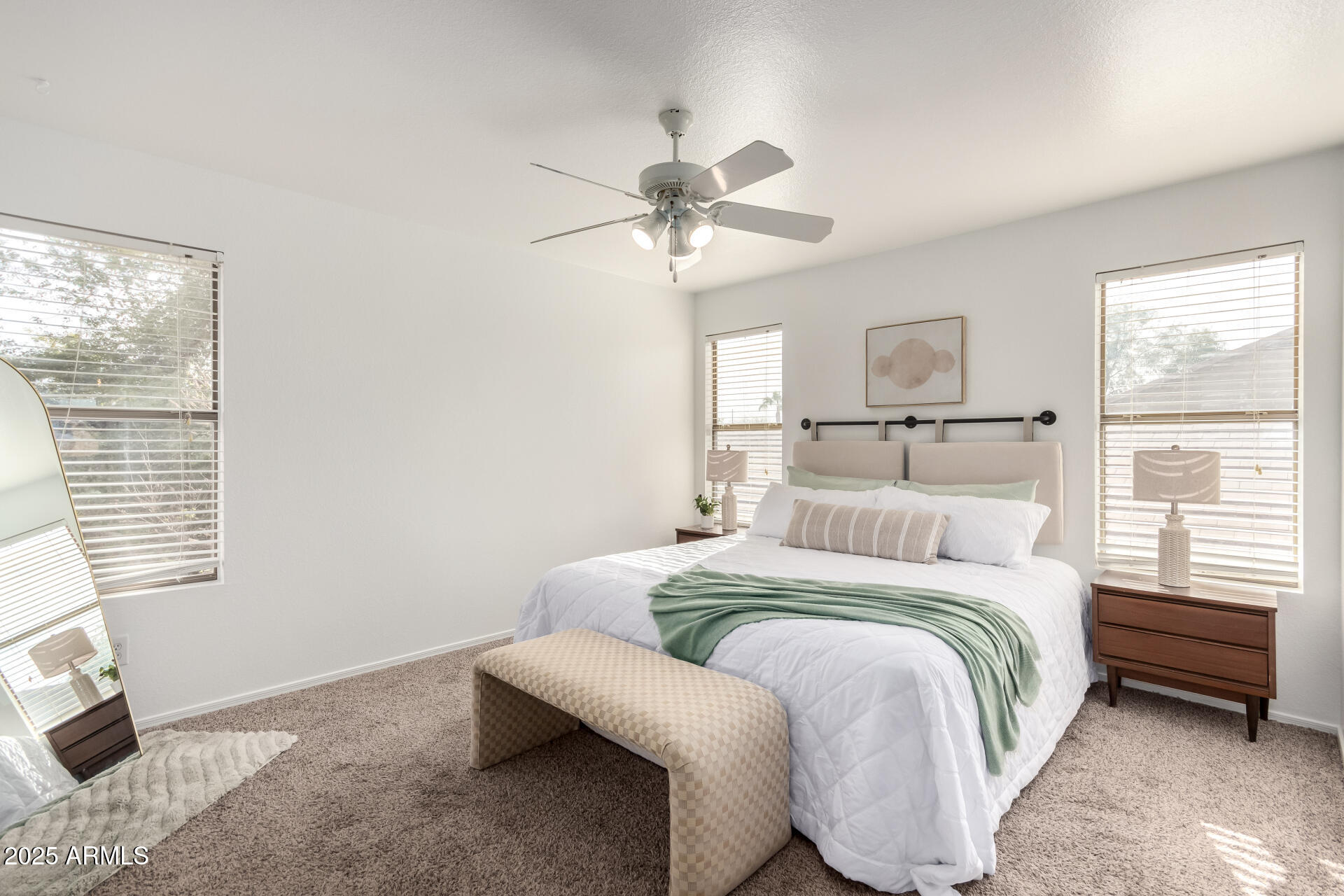 2229 E PINTO Drive