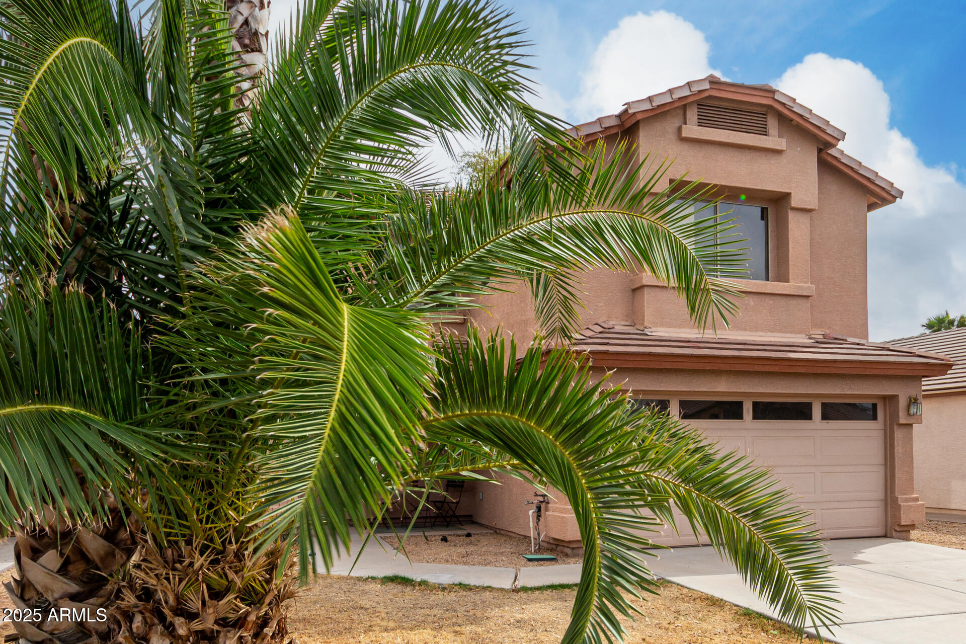 2229 E PINTO Drive