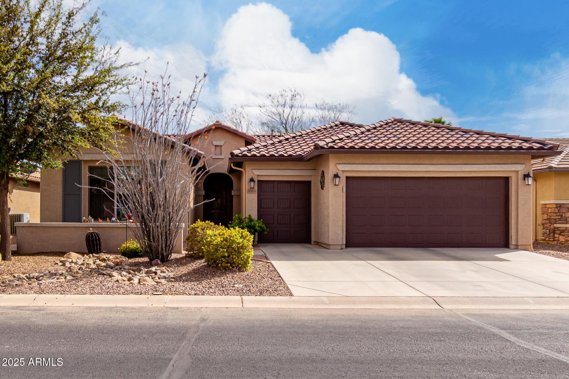 5083 W BUCKSKIN Drive