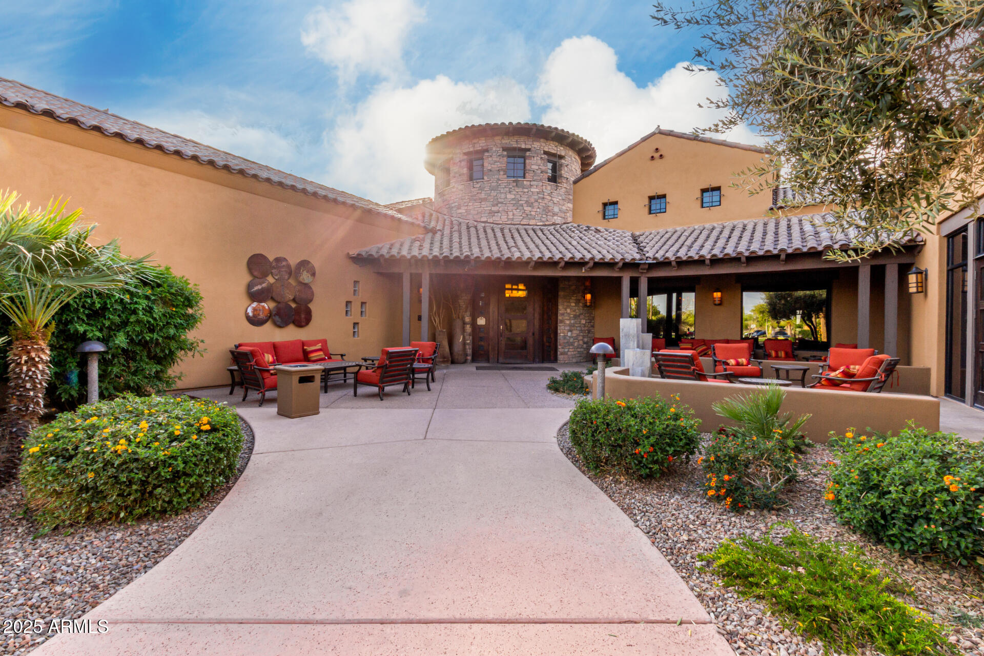 5083 W BUCKSKIN Drive