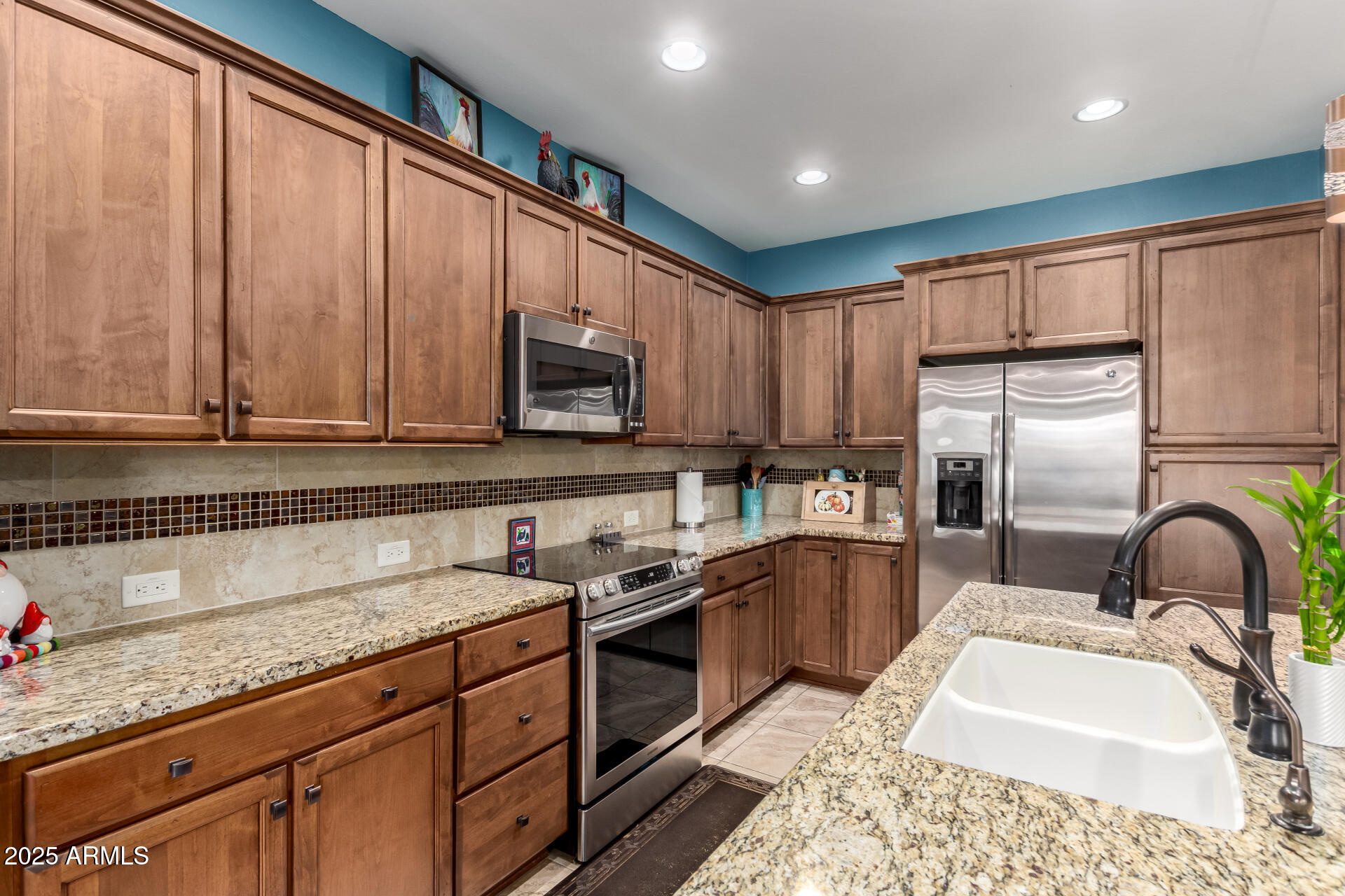 5083 W BUCKSKIN Drive