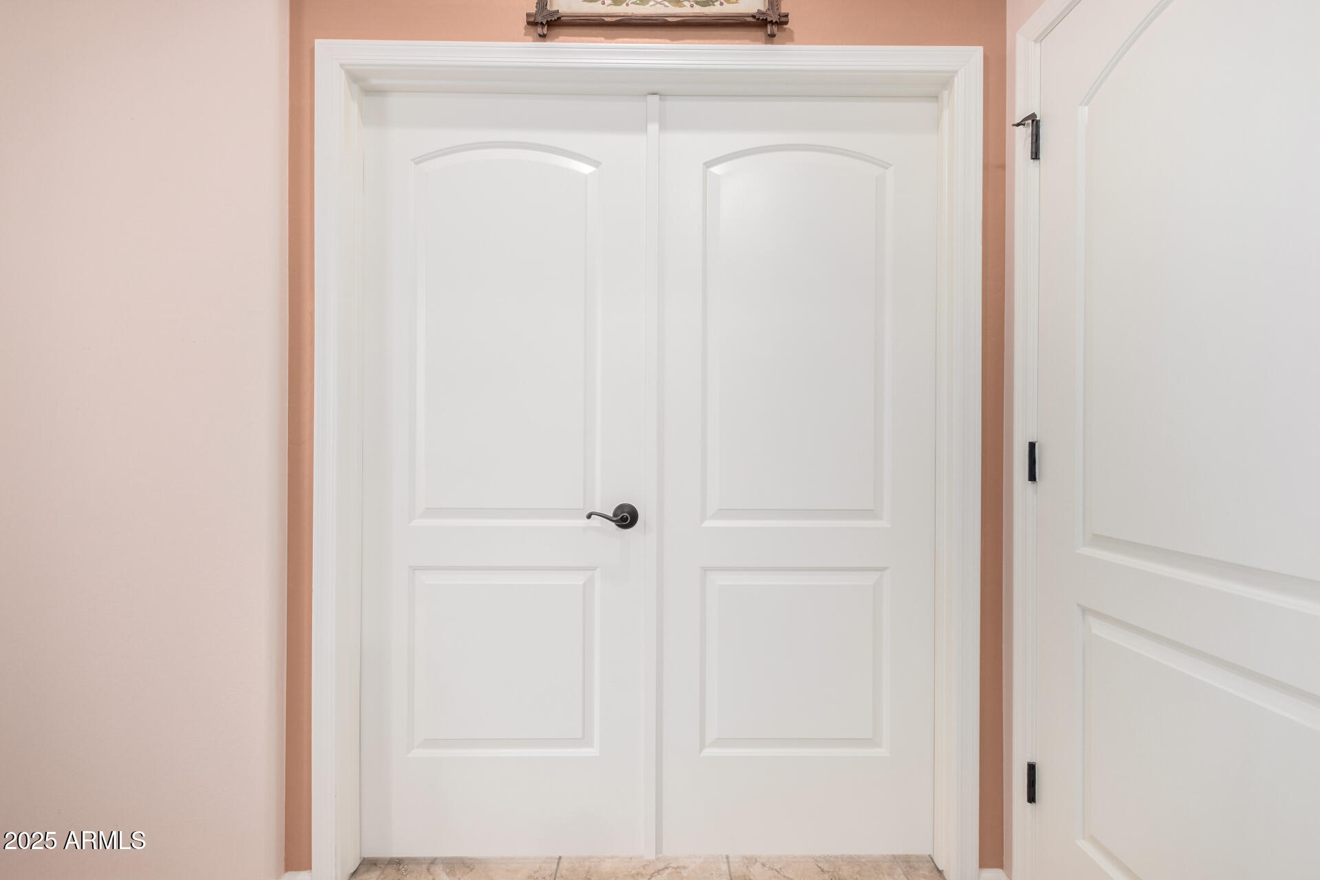 5083 W BUCKSKIN Drive