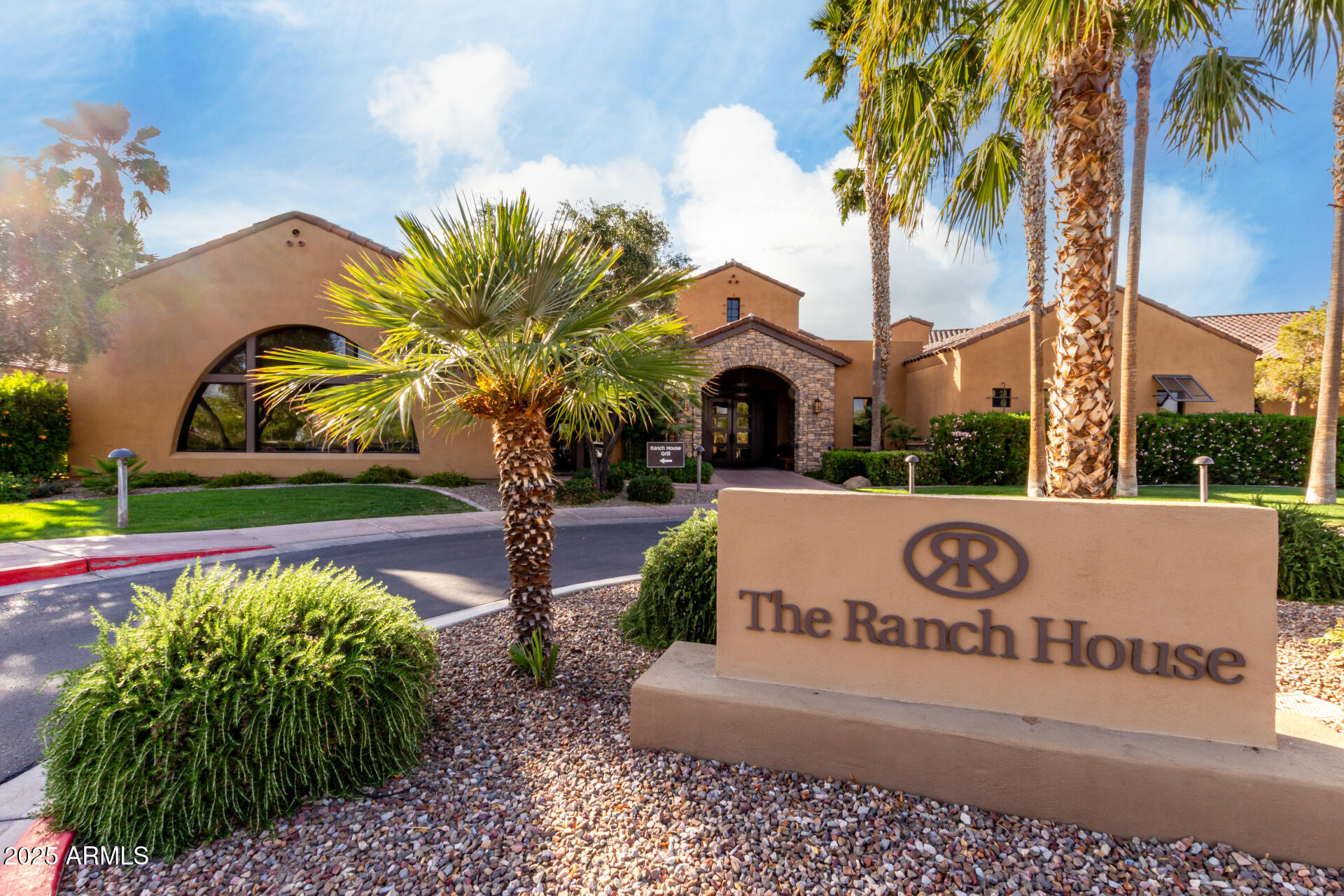 5083 W BUCKSKIN Drive