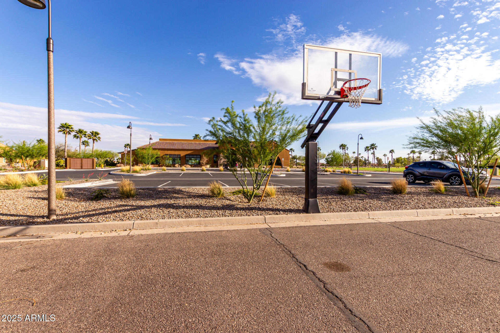 5083 W BUCKSKIN Drive