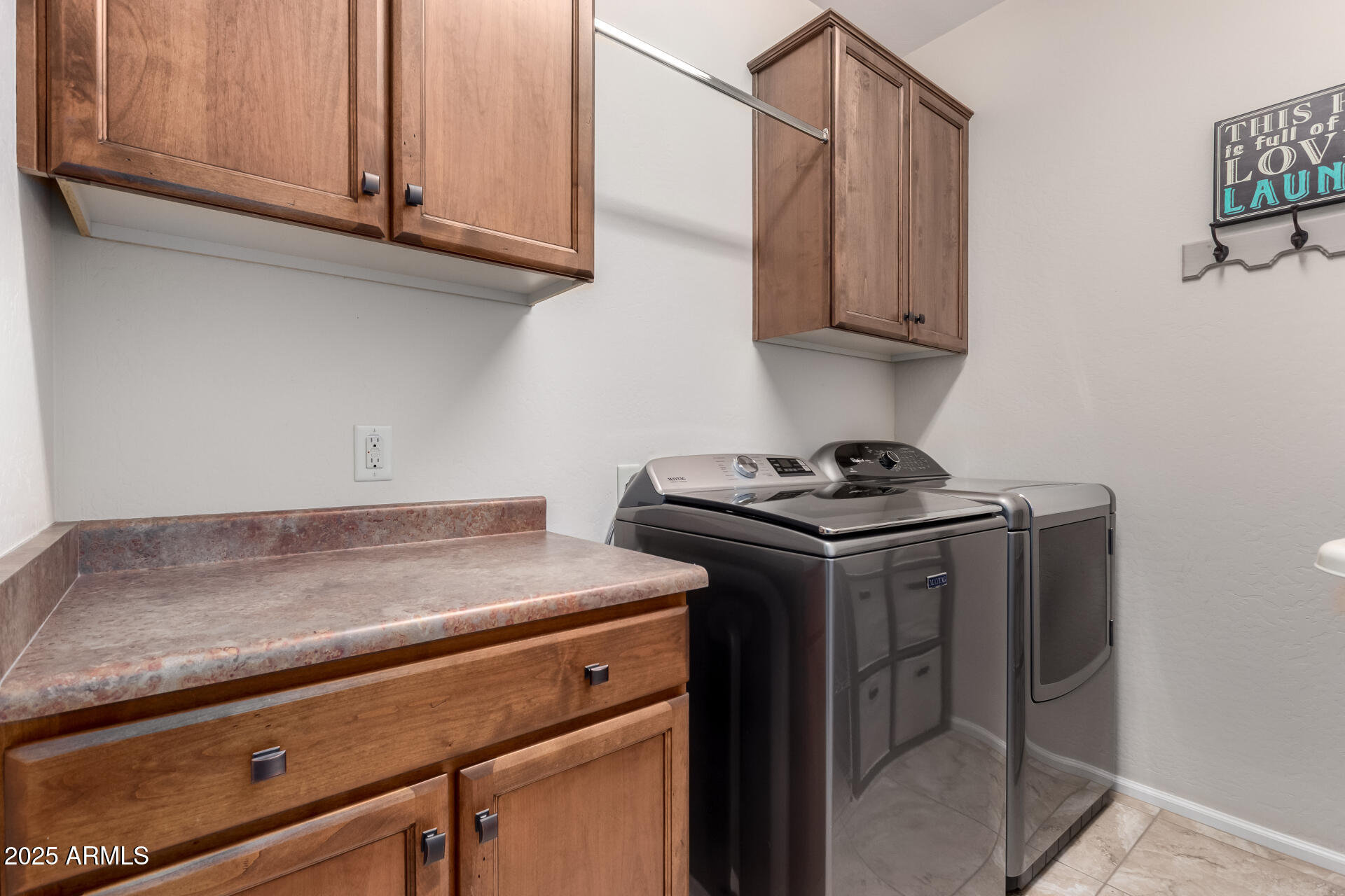 5083 W BUCKSKIN Drive