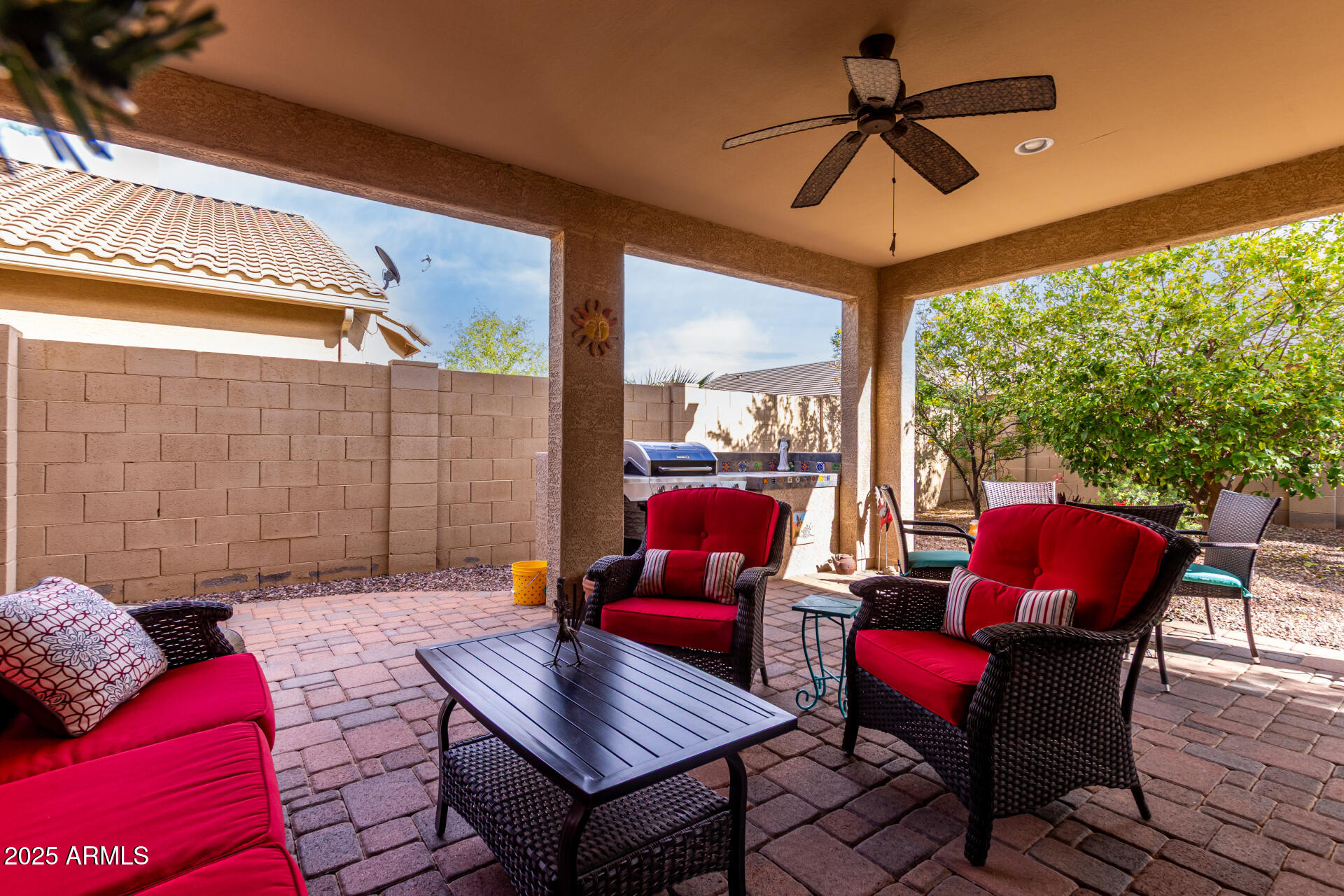 5083 W BUCKSKIN Drive