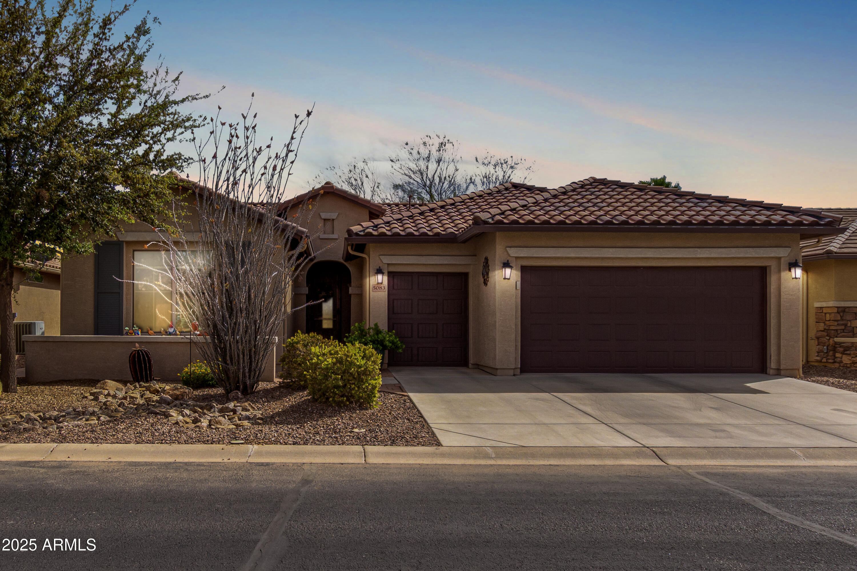 5083 W BUCKSKIN Drive