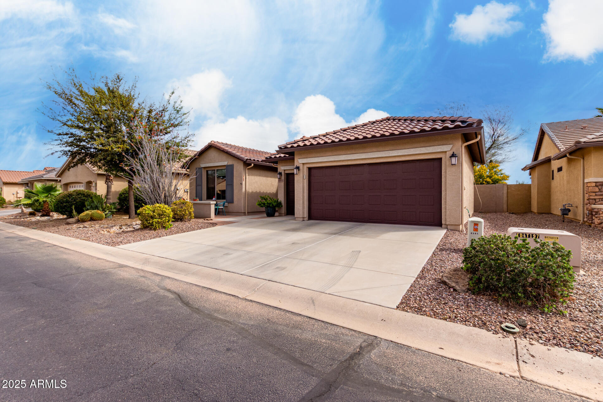 5083 W BUCKSKIN Drive