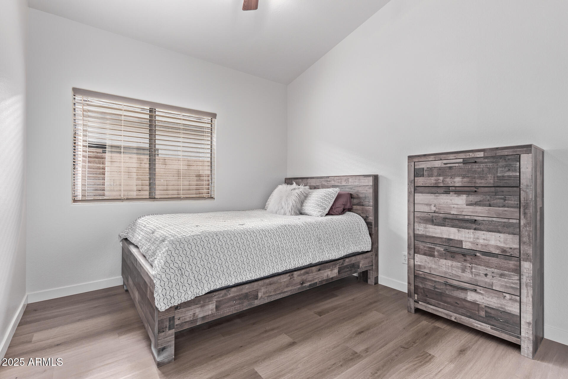 3907 E Topeka Drive