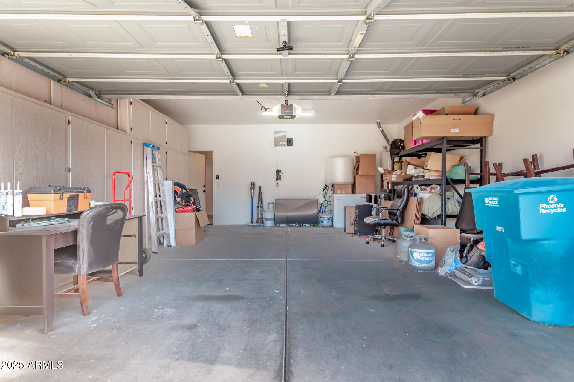 3907 E Topeka Drive