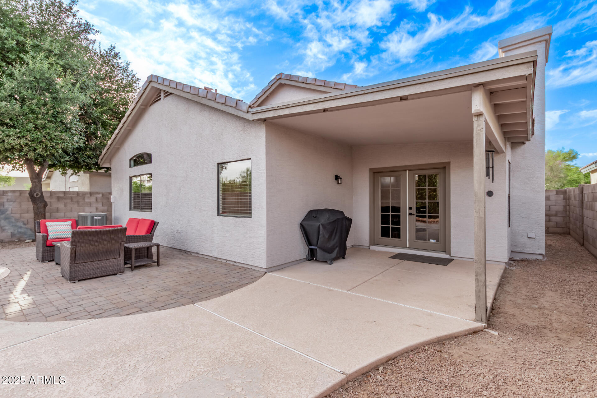 3907 E Topeka Drive