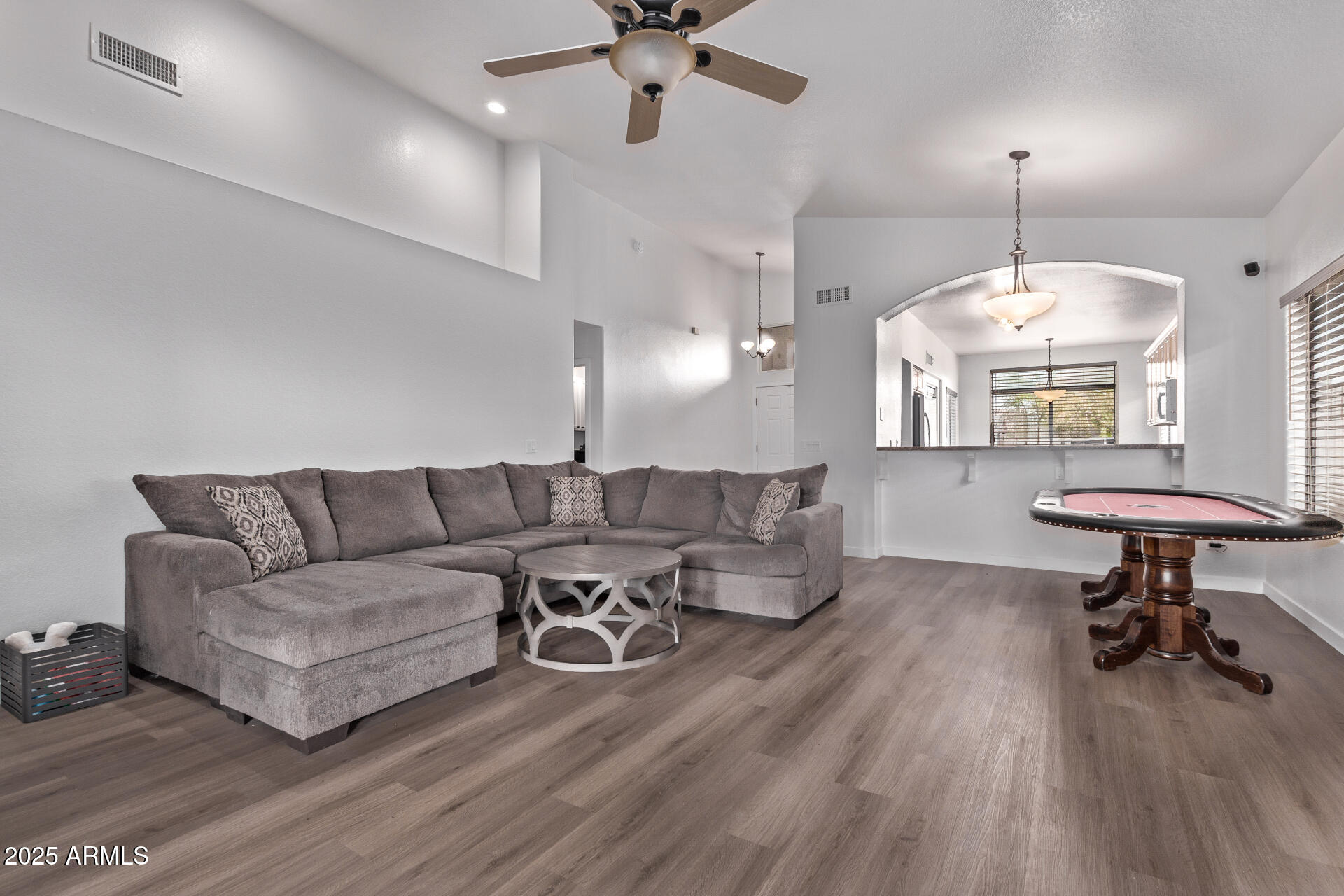 3907 E Topeka Drive