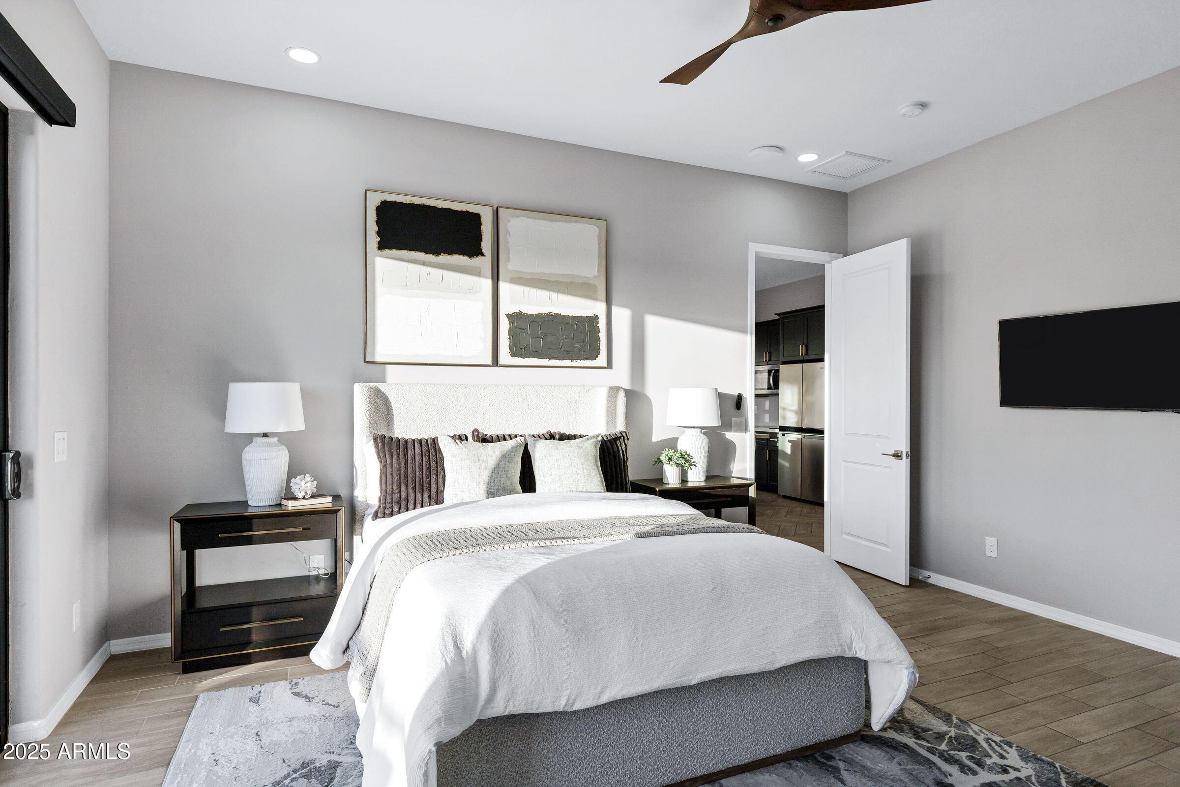 3842 E ALAMEDA Lane