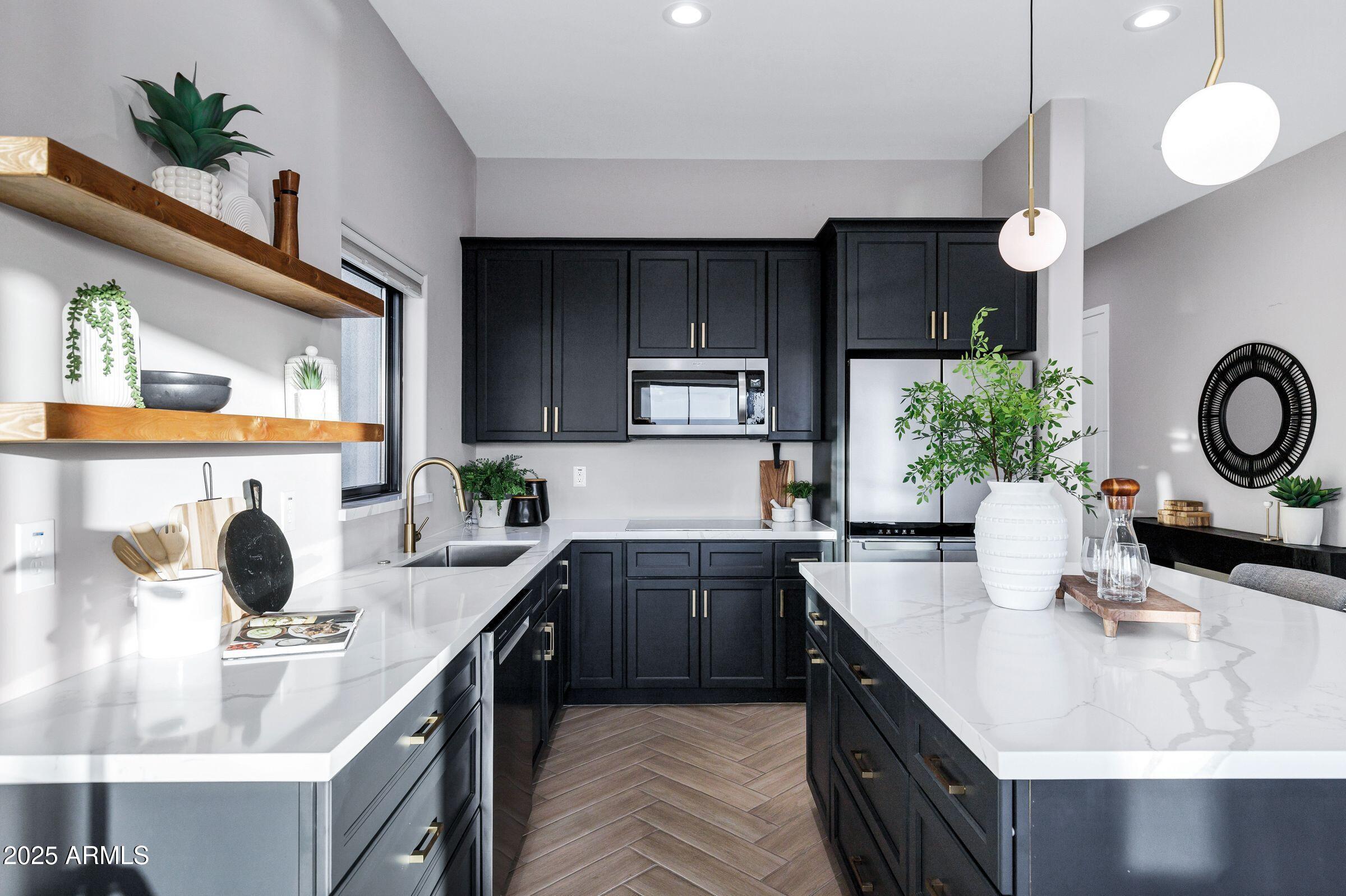 3842 E ALAMEDA Lane