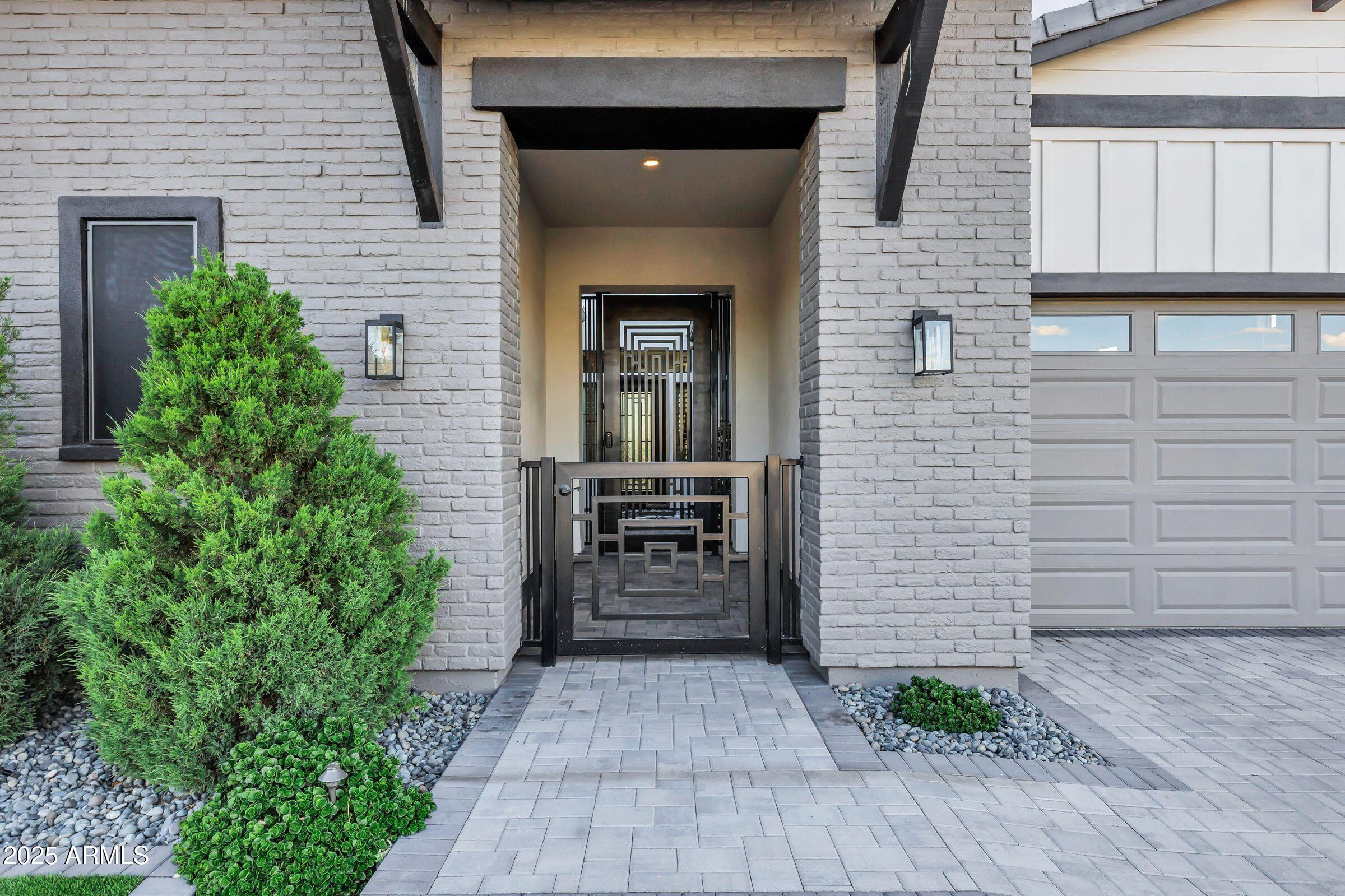 3842 E ALAMEDA Lane
