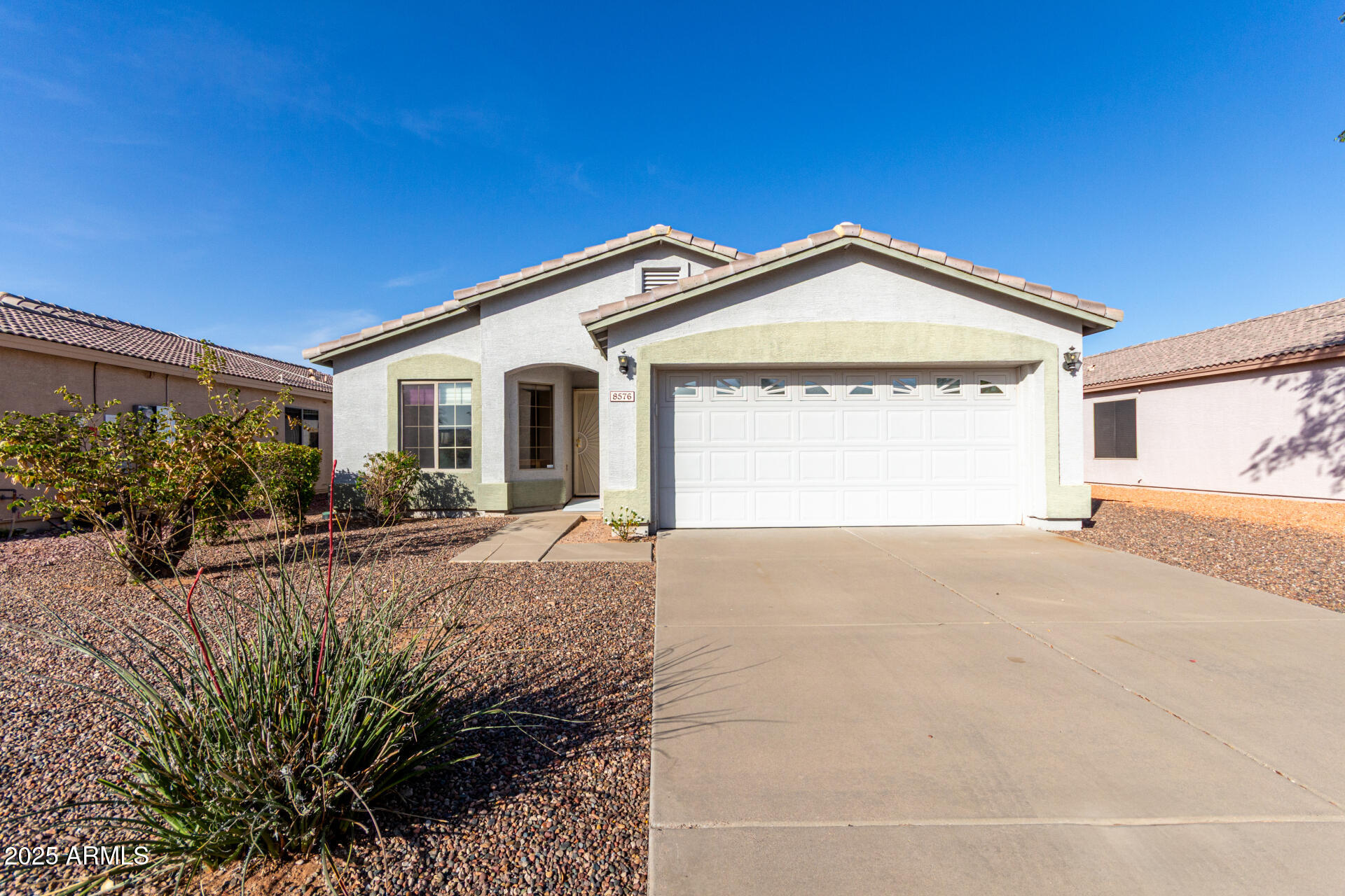 8576 E JASPER Street