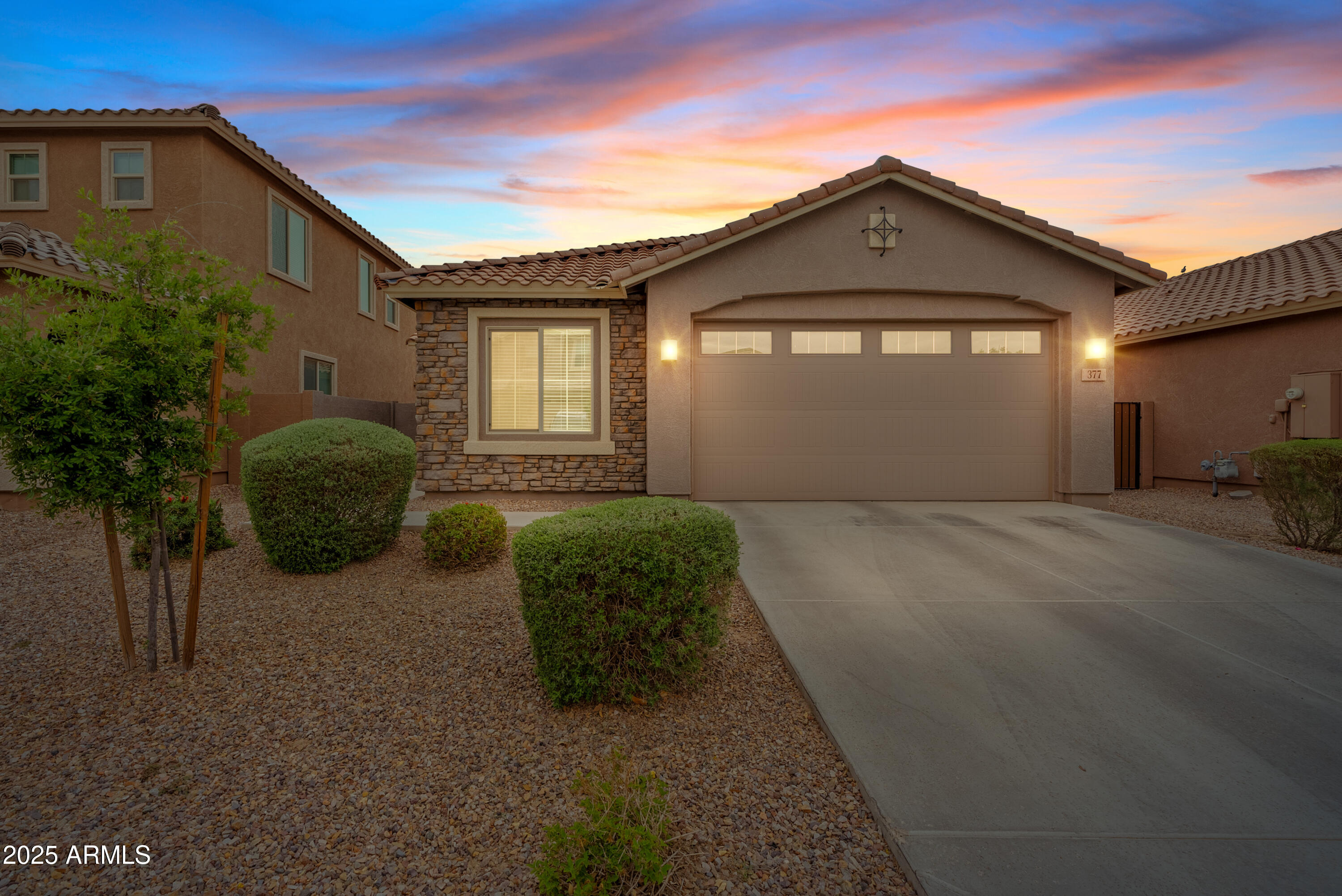 377 W PINNACLE RIDGE Drive