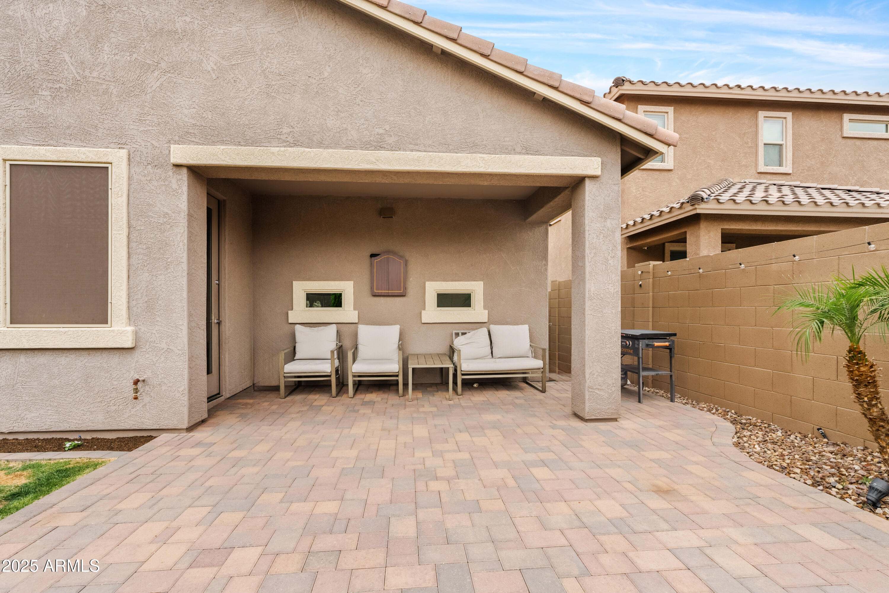 377 W PINNACLE RIDGE Drive