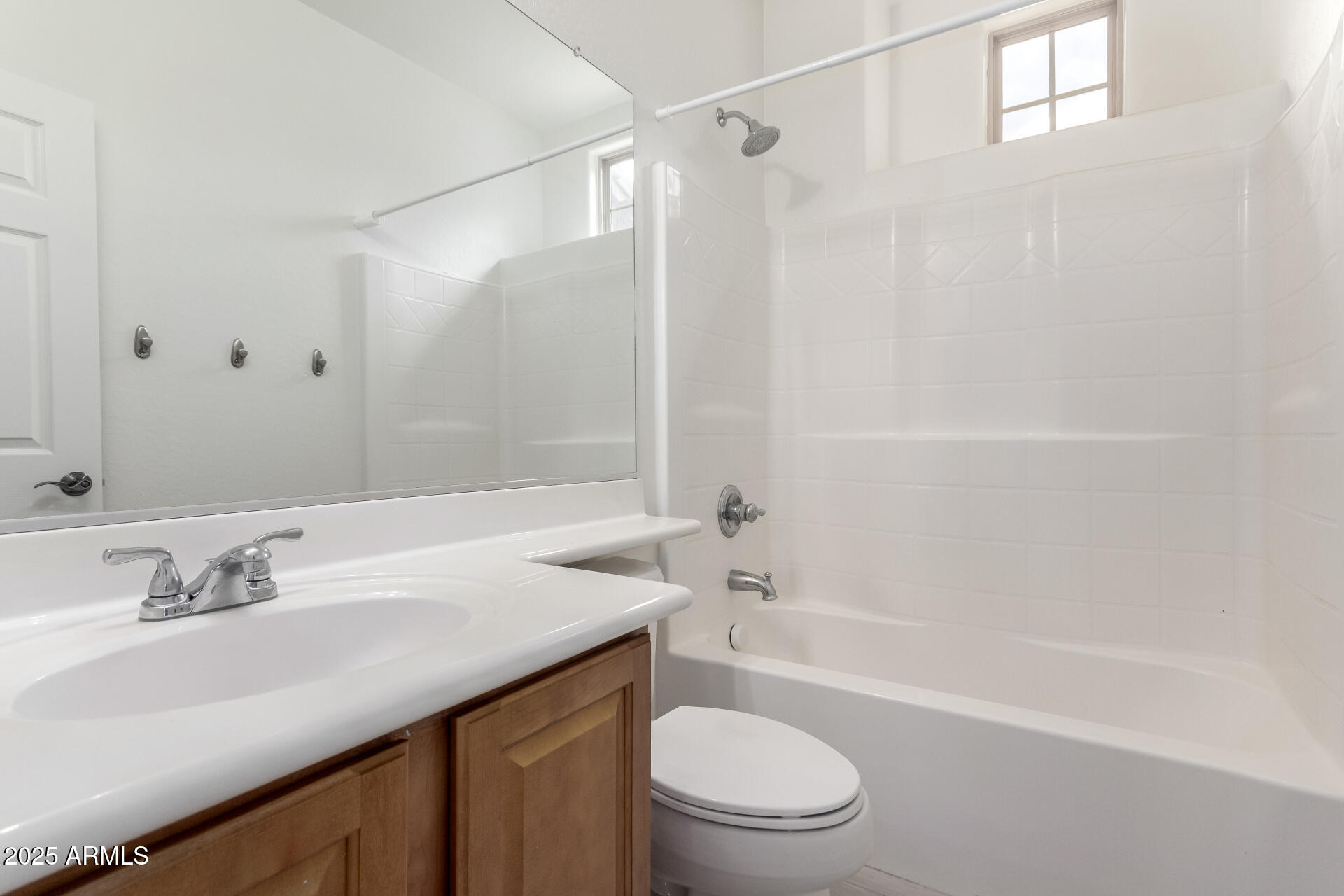 4368 E CULLUMBER Street