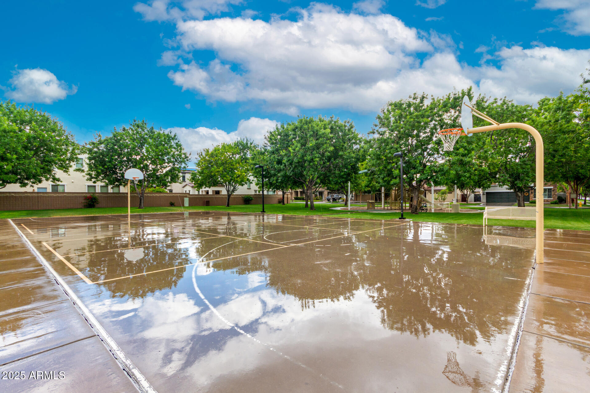 4368 E CULLUMBER Street