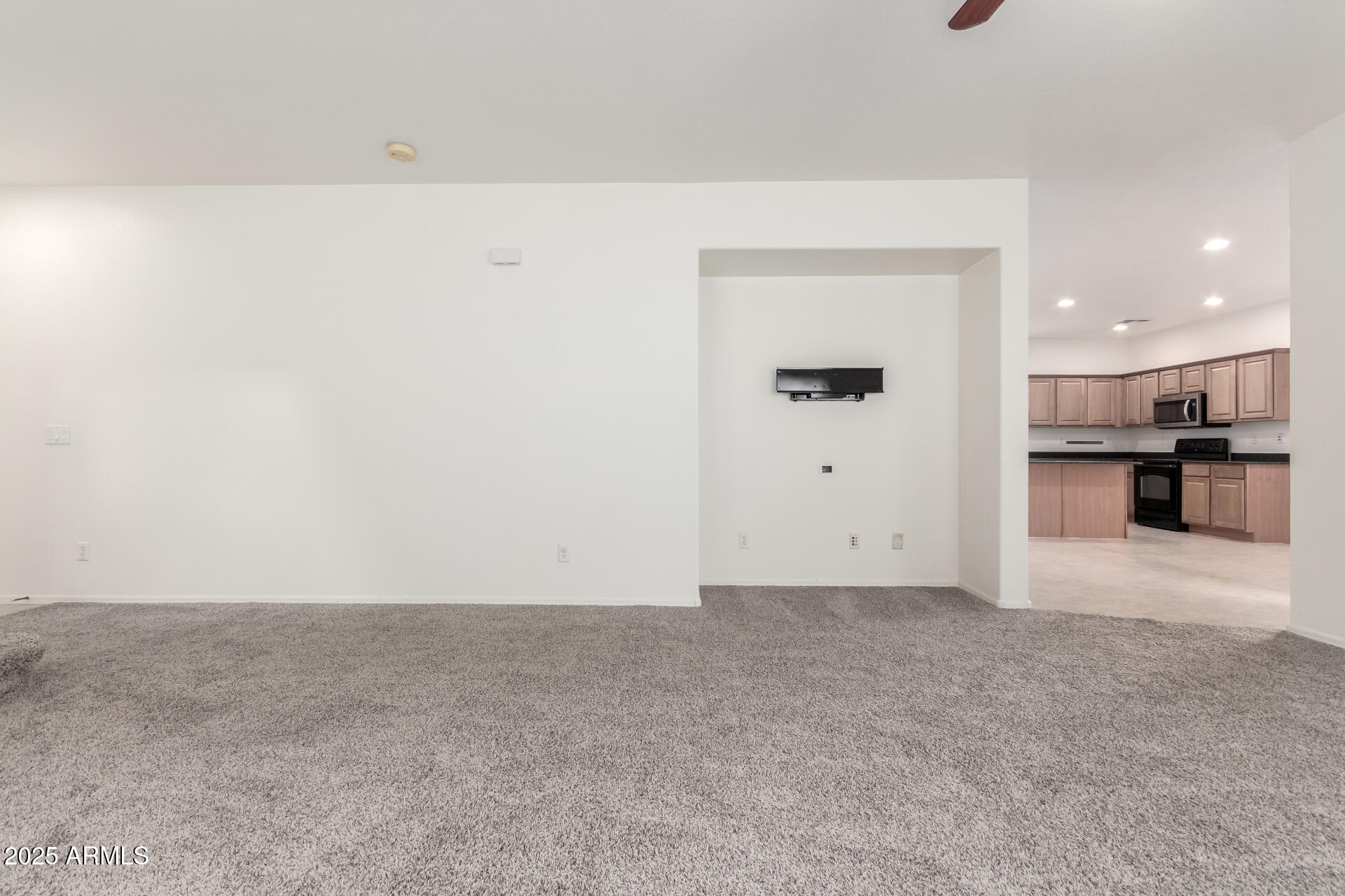 4368 E CULLUMBER Street