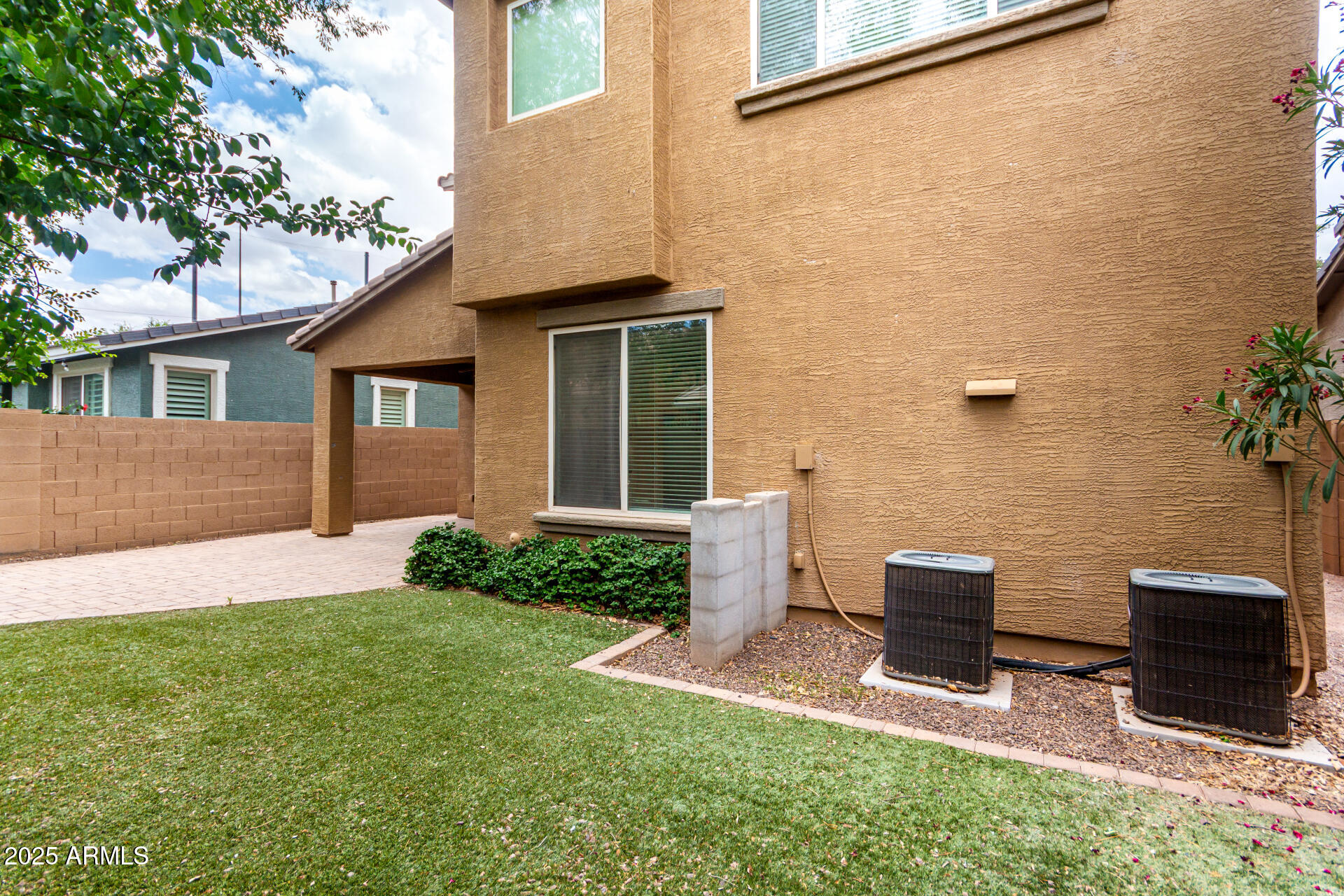 4368 E CULLUMBER Street