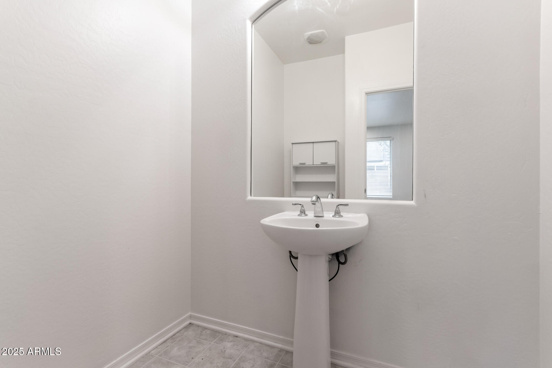 4368 E CULLUMBER Street