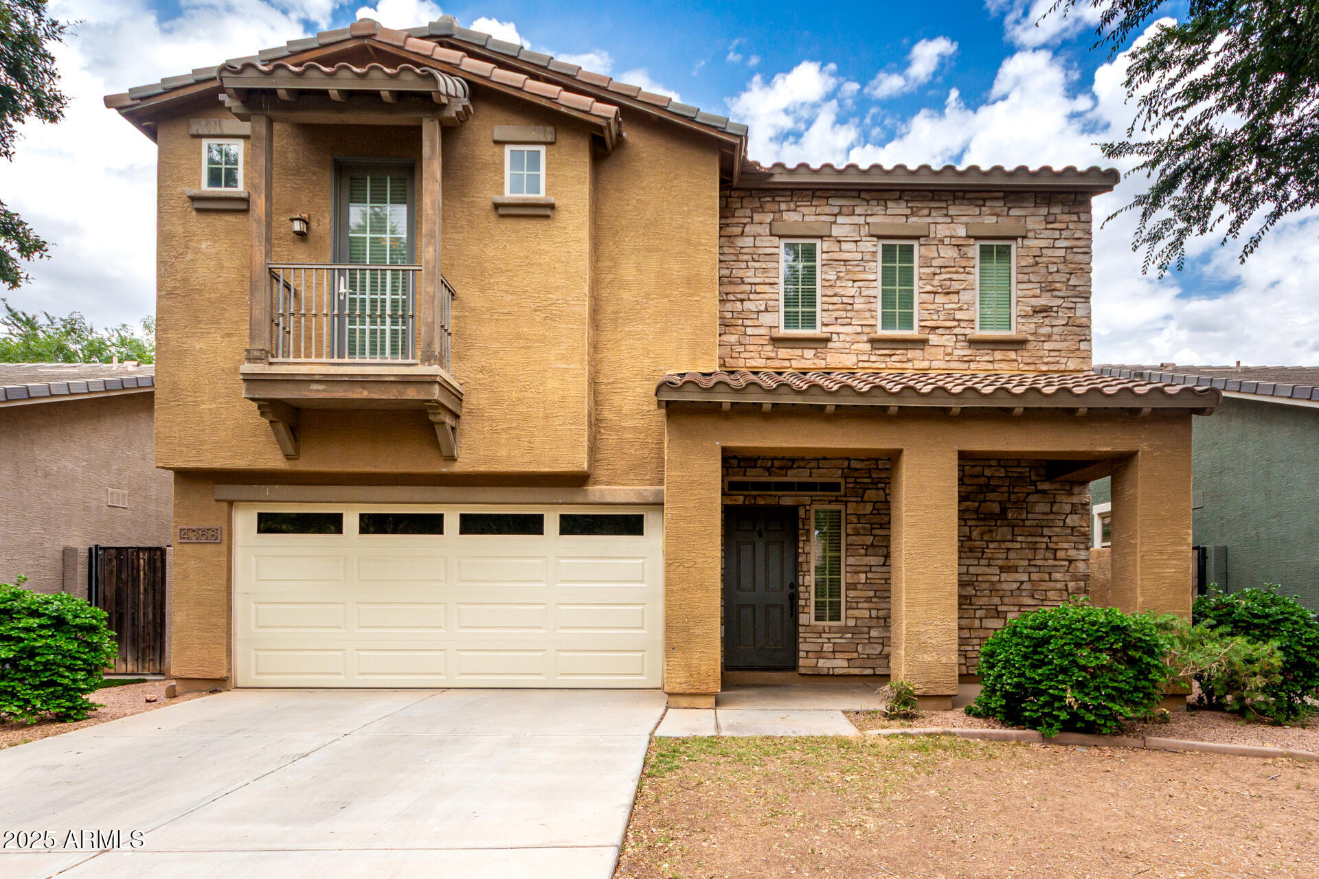 4368 E CULLUMBER Street